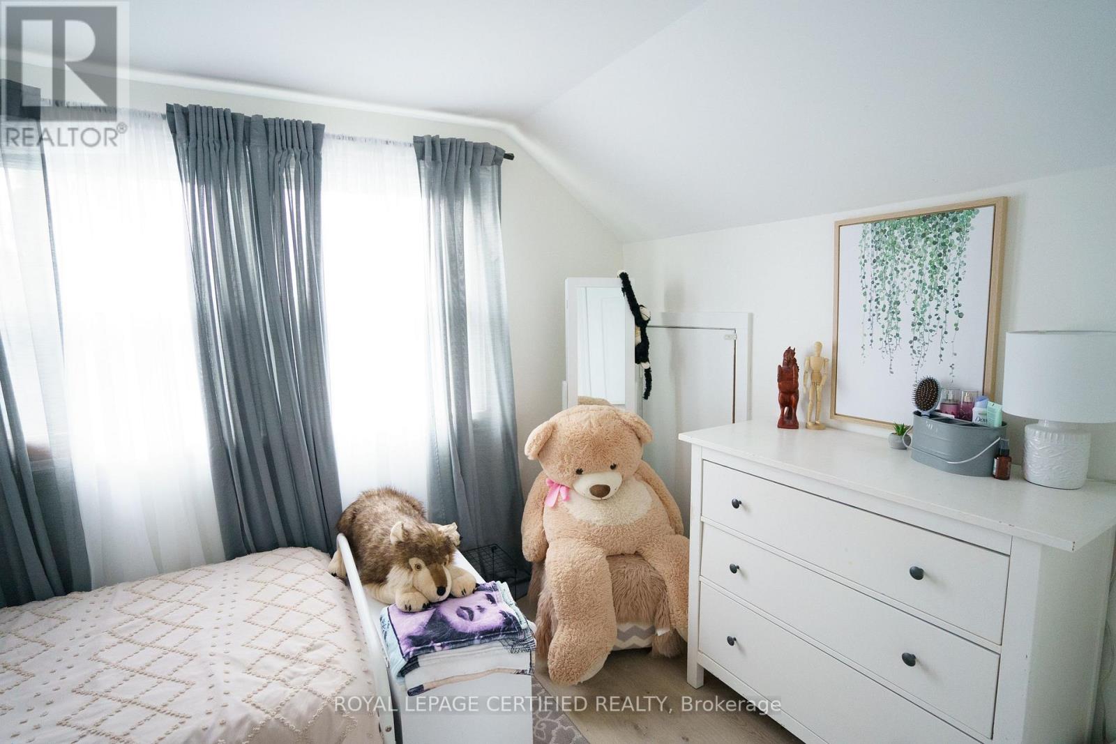 93 Grass Avenue, St. Catharines, Ontario  L2R 1T2 - Photo 16 - X13206556