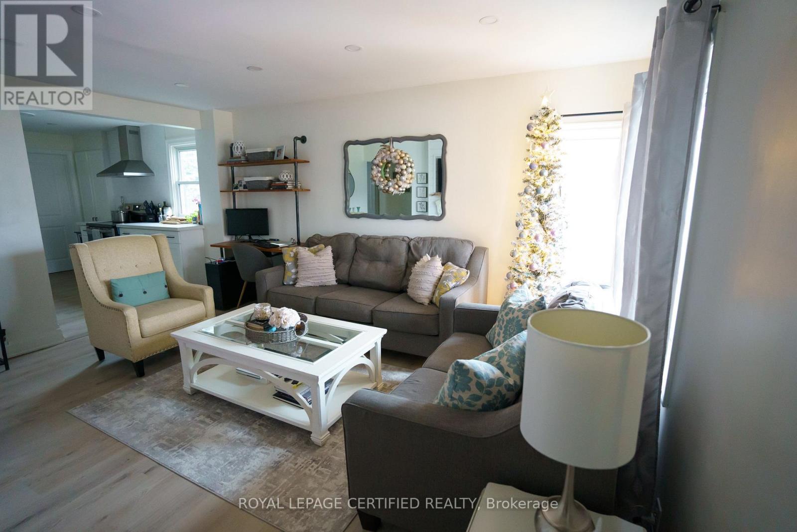 93 Grass Avenue, St. Catharines, Ontario  L2R 1T2 - Photo 2 - X13206556