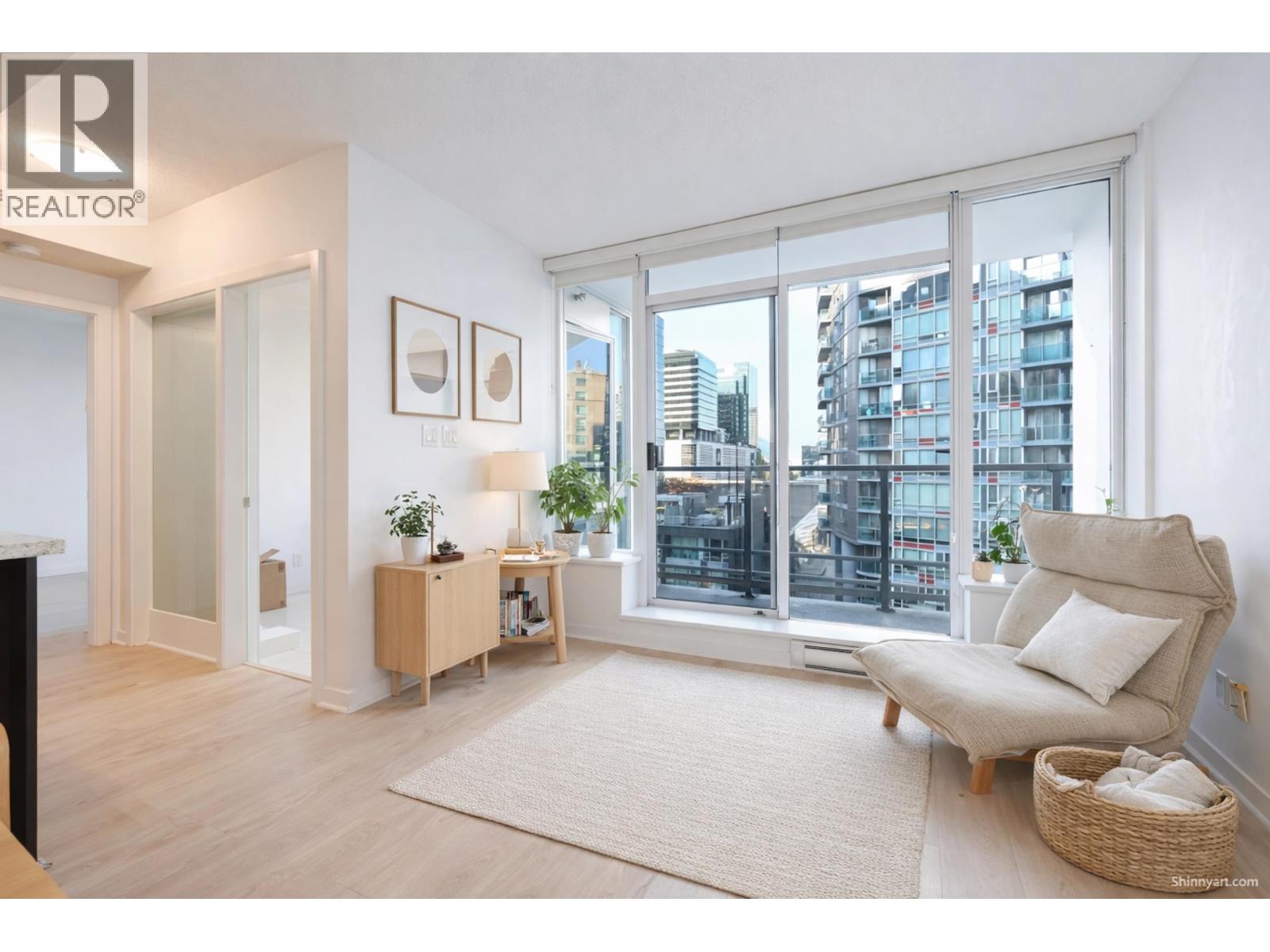 802 821 CAMBIE STREET, Vancouver, British Columbia