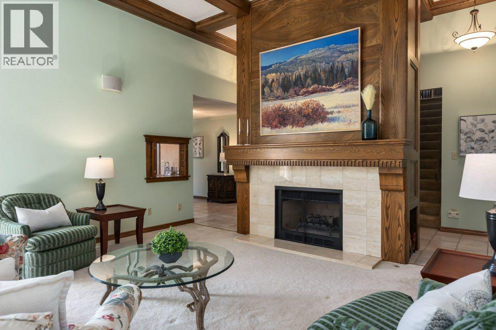152 Coach Grove Place Sw, Calgary, Alberta  T3H 1J2 - Photo 5 - A2311820