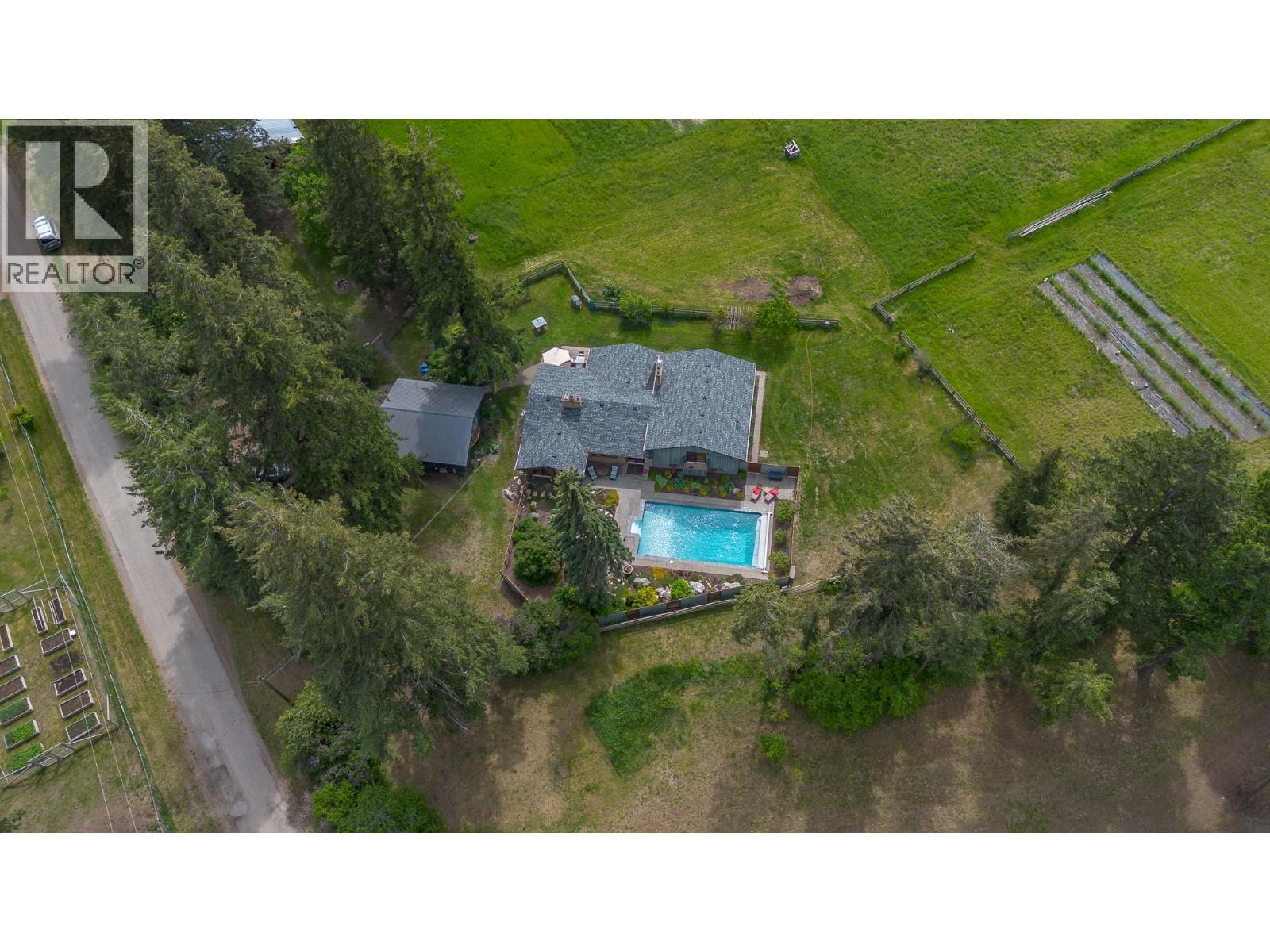 5425 Petworth Road, Coldstream, British Columbia  V1B 3E2 - Photo 8 - 10388695