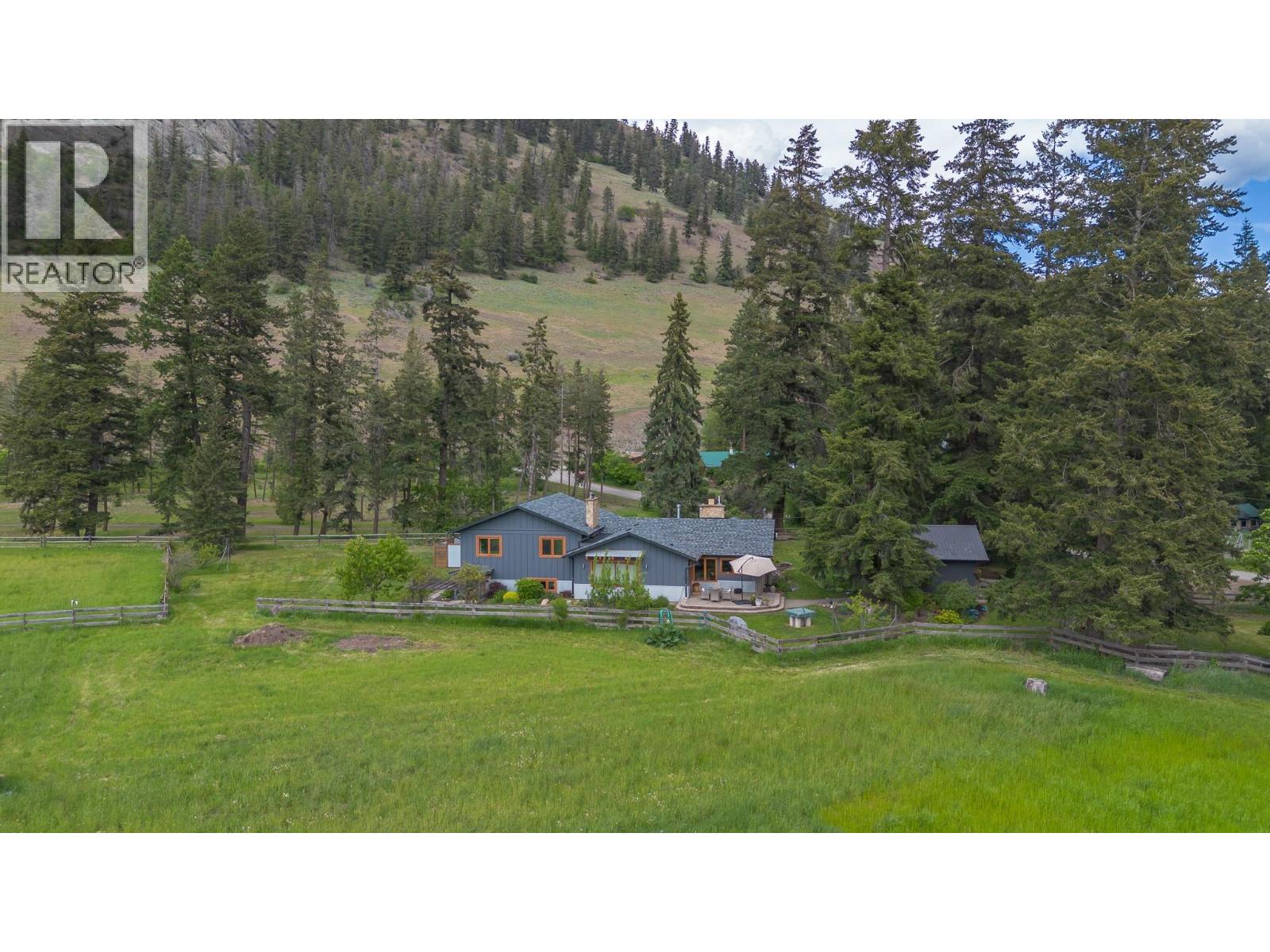 5425 Petworth Road, Coldstream, British Columbia  V1B 3E2 - Photo 7 - 10388695