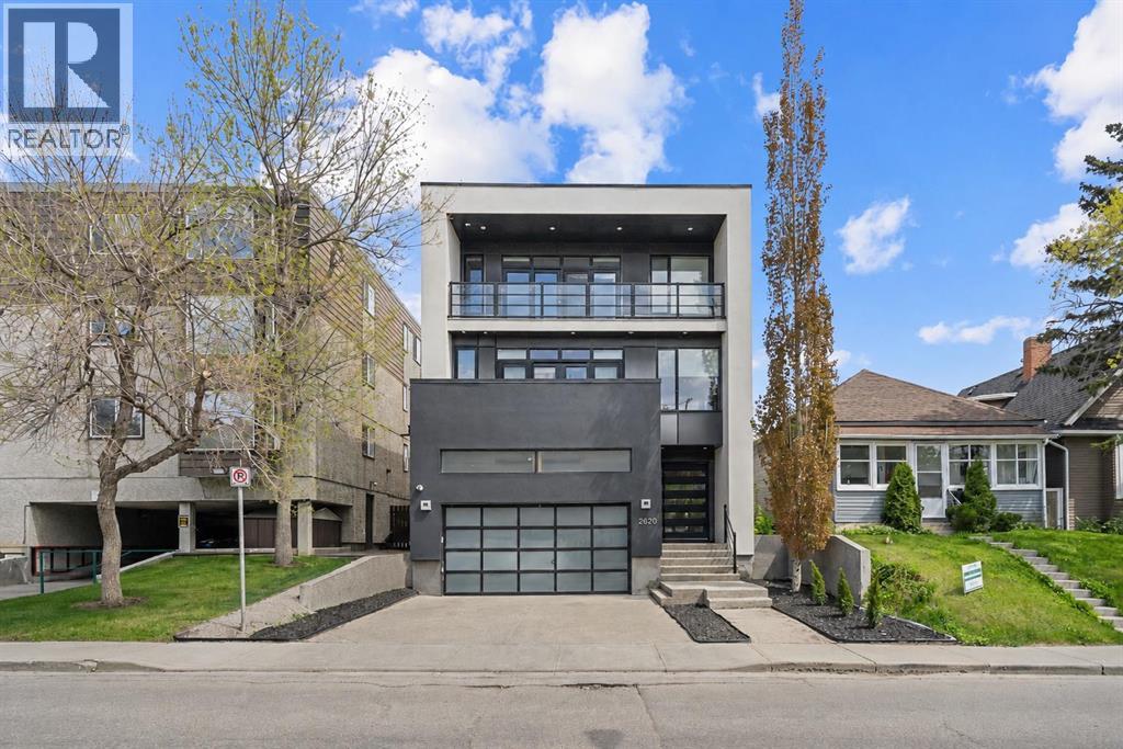 2620 14a Street Sw, Calgary, Alberta  T2T 3X7 - Photo 1 - A2313825