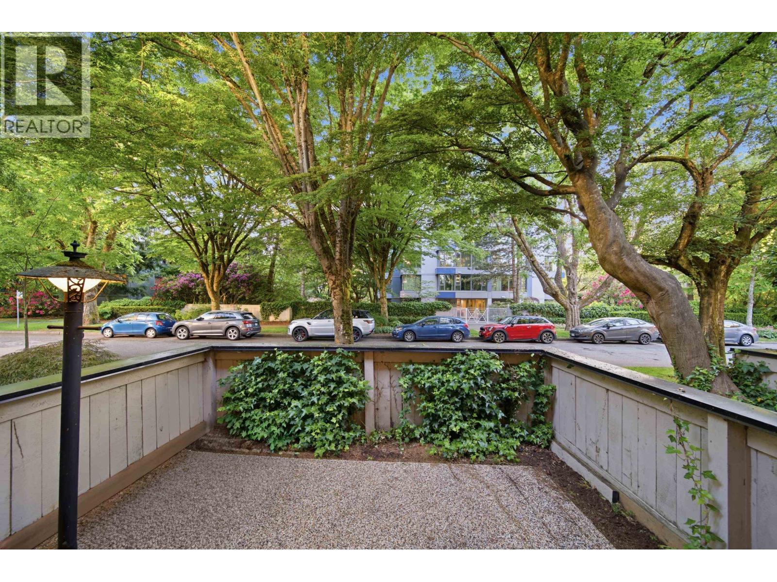 5416 Yew Street, Vancouver, British Columbia V6M 3X8 - Photo 3 - R3124836