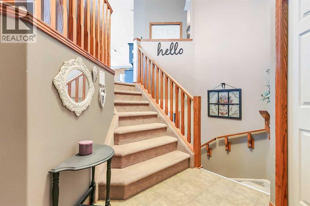 71 Lang Close, Red Deer, Alberta  T4R 2A3 - Photo 4 - A2314138