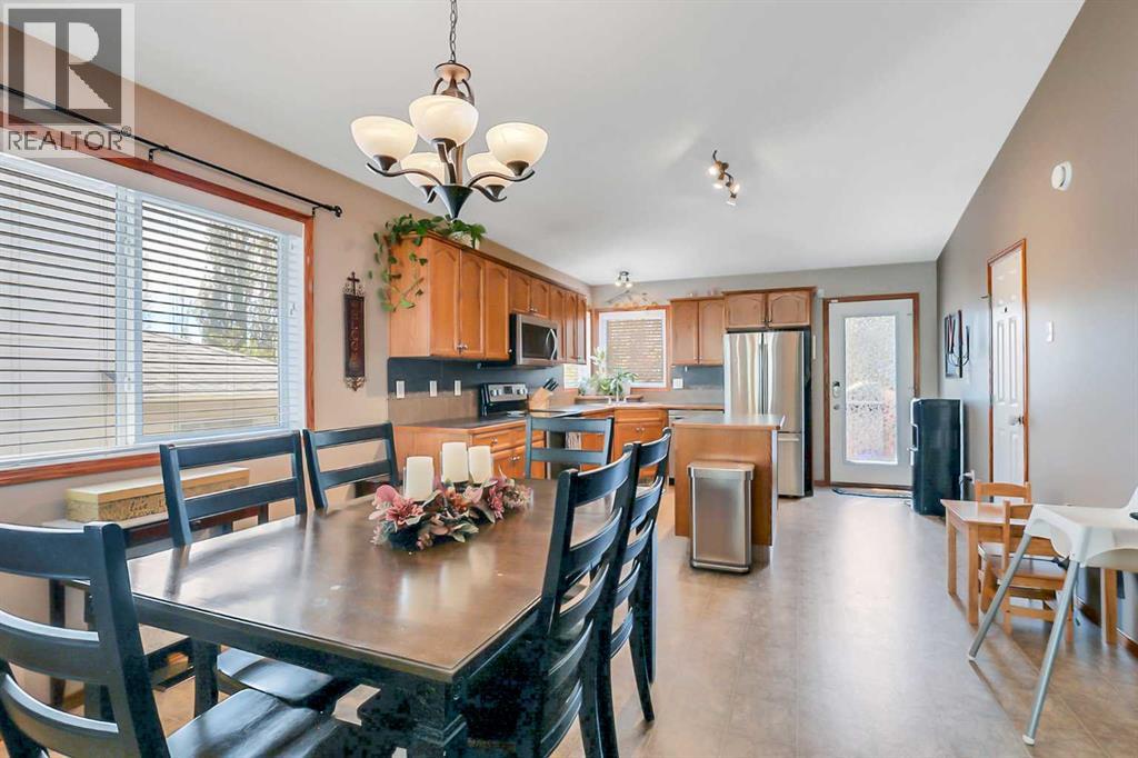 71 Lang Close, Red Deer, Alberta  T4R 2A3 - Photo 9 - A2314138