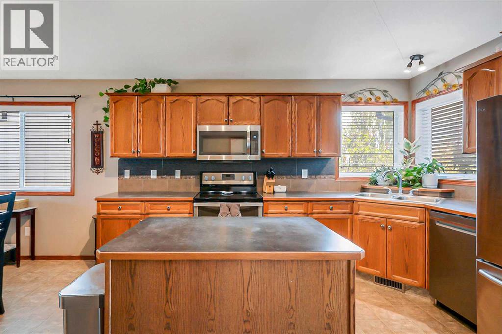71 Lang Close, Red Deer, Alberta  T4R 2A3 - Photo 11 - A2314138