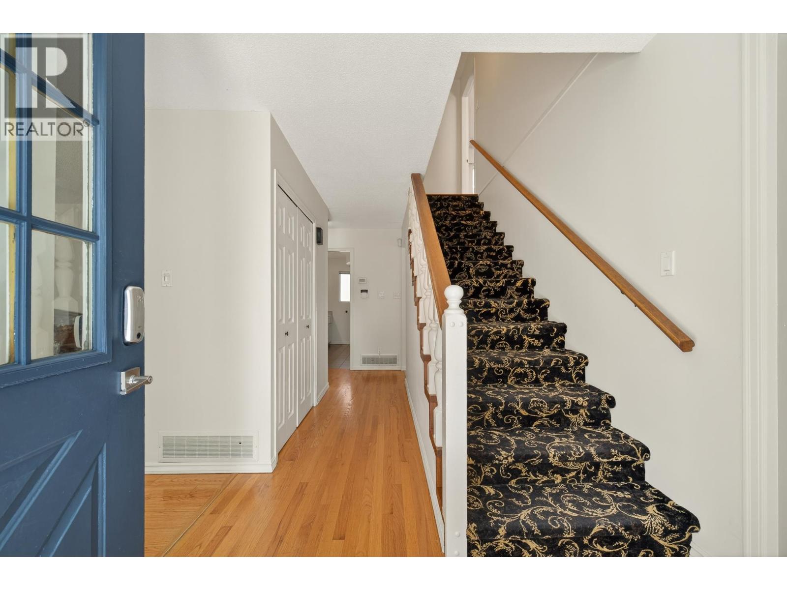 4460 Atlee Avenue, Burnaby, British Columbia  V5G 3R6 - Photo 4 - R3128273