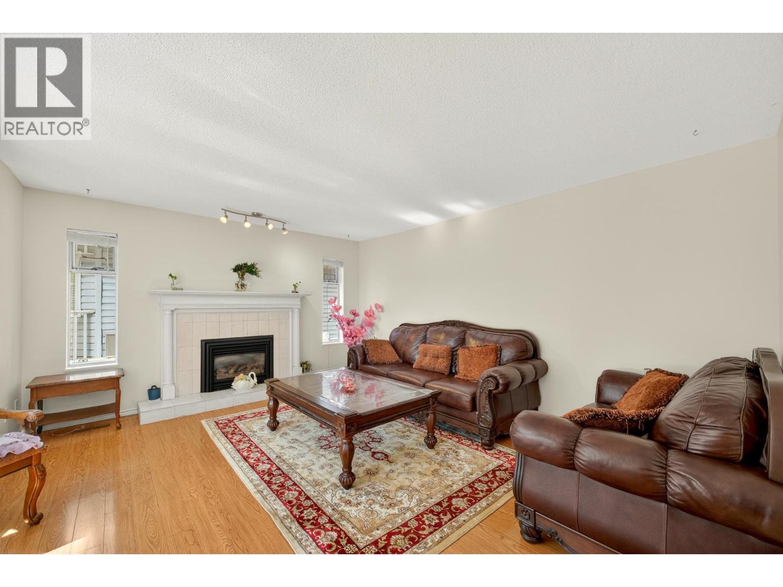 4460 Atlee Avenue, Burnaby, British Columbia  V5G 3R6 - Photo 6 - R3128273