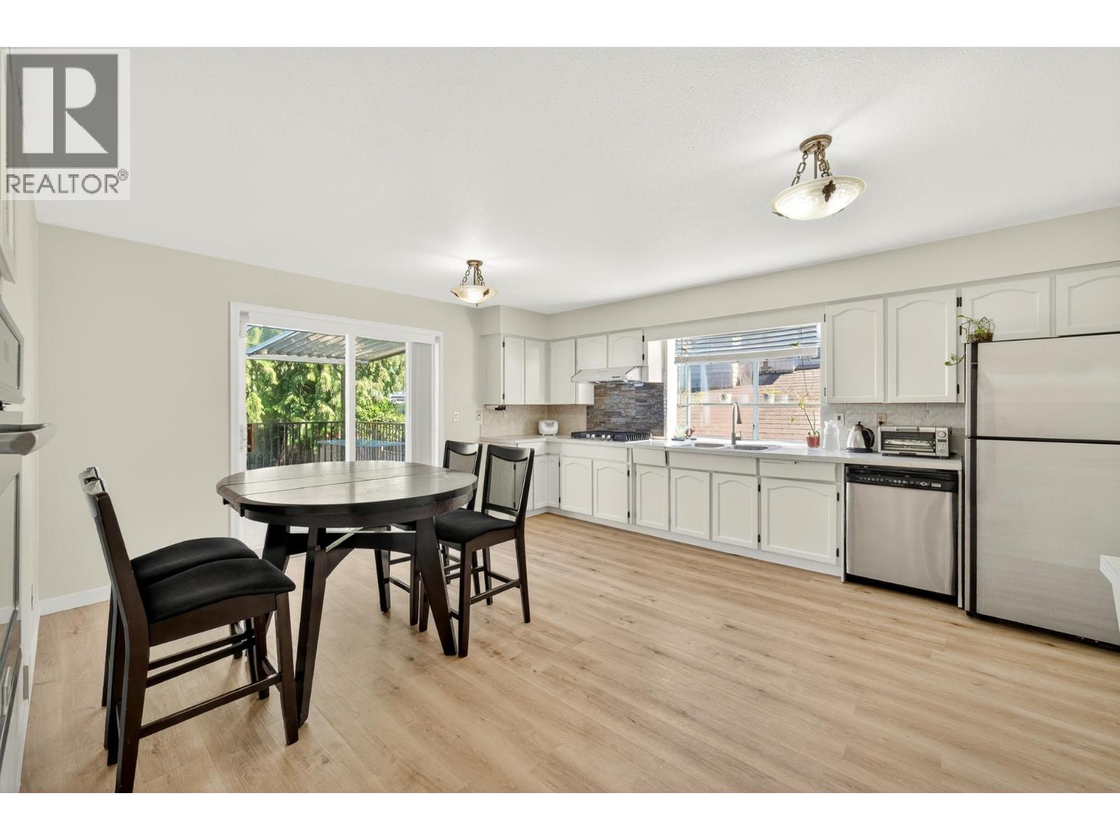 4460 Atlee Avenue, Burnaby, British Columbia  V5G 3R6 - Photo 7 - R3128273