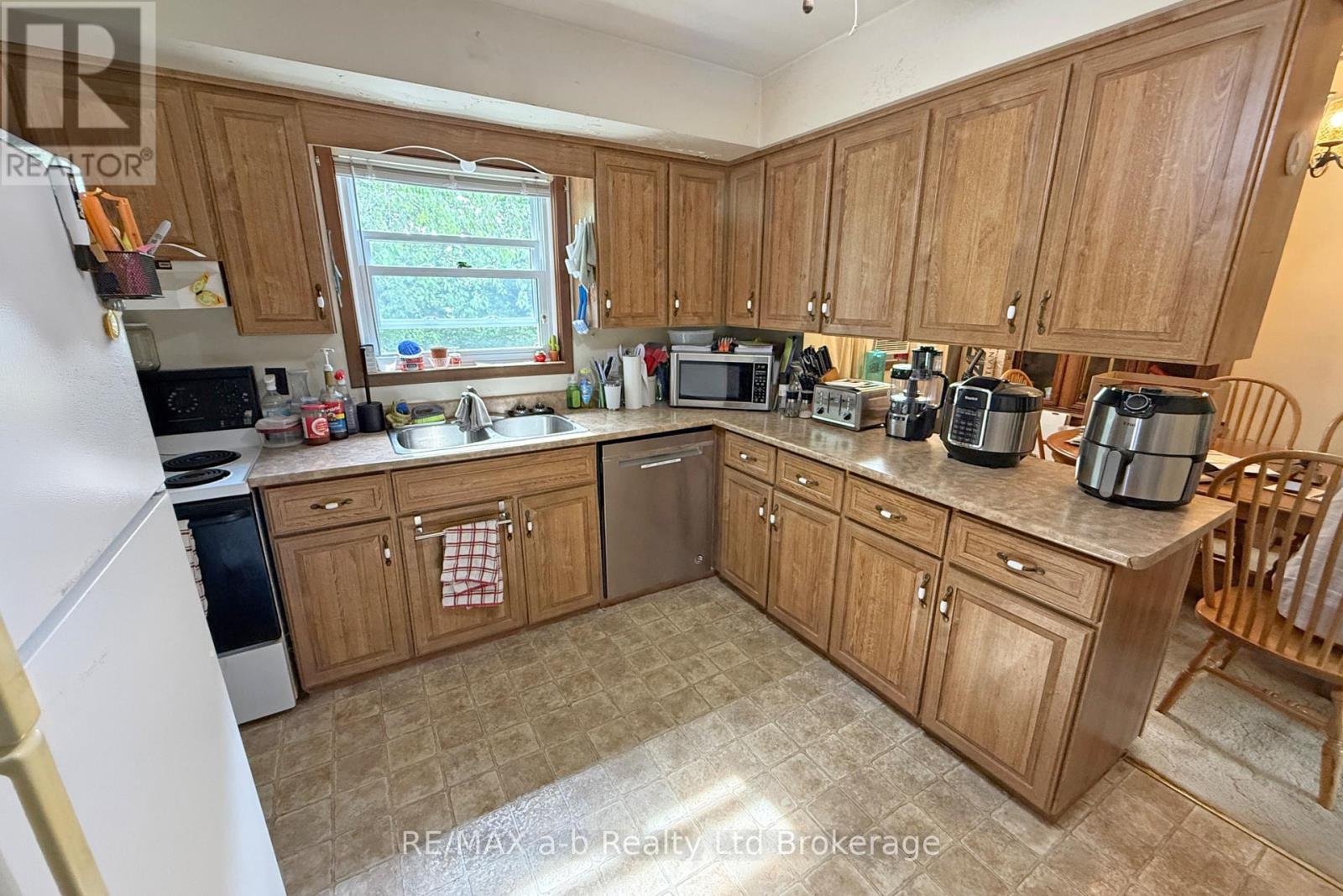 213 Belgrave Street, Woodstock, Ontario N4S 7K1 - Photo 10 - X13206606