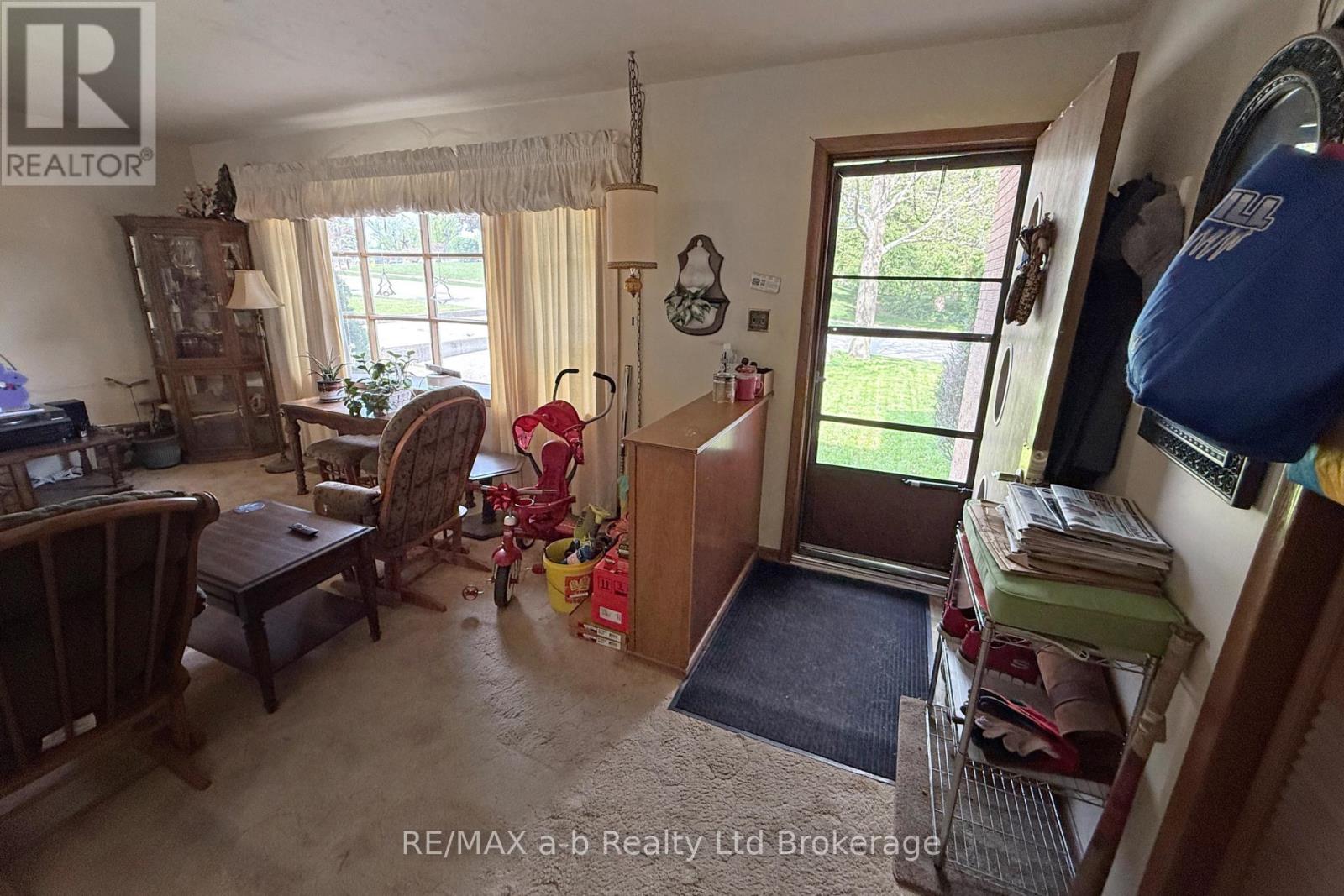 213 Belgrave Street, Woodstock, Ontario N4S 7K1 - Photo 6 - X13206606