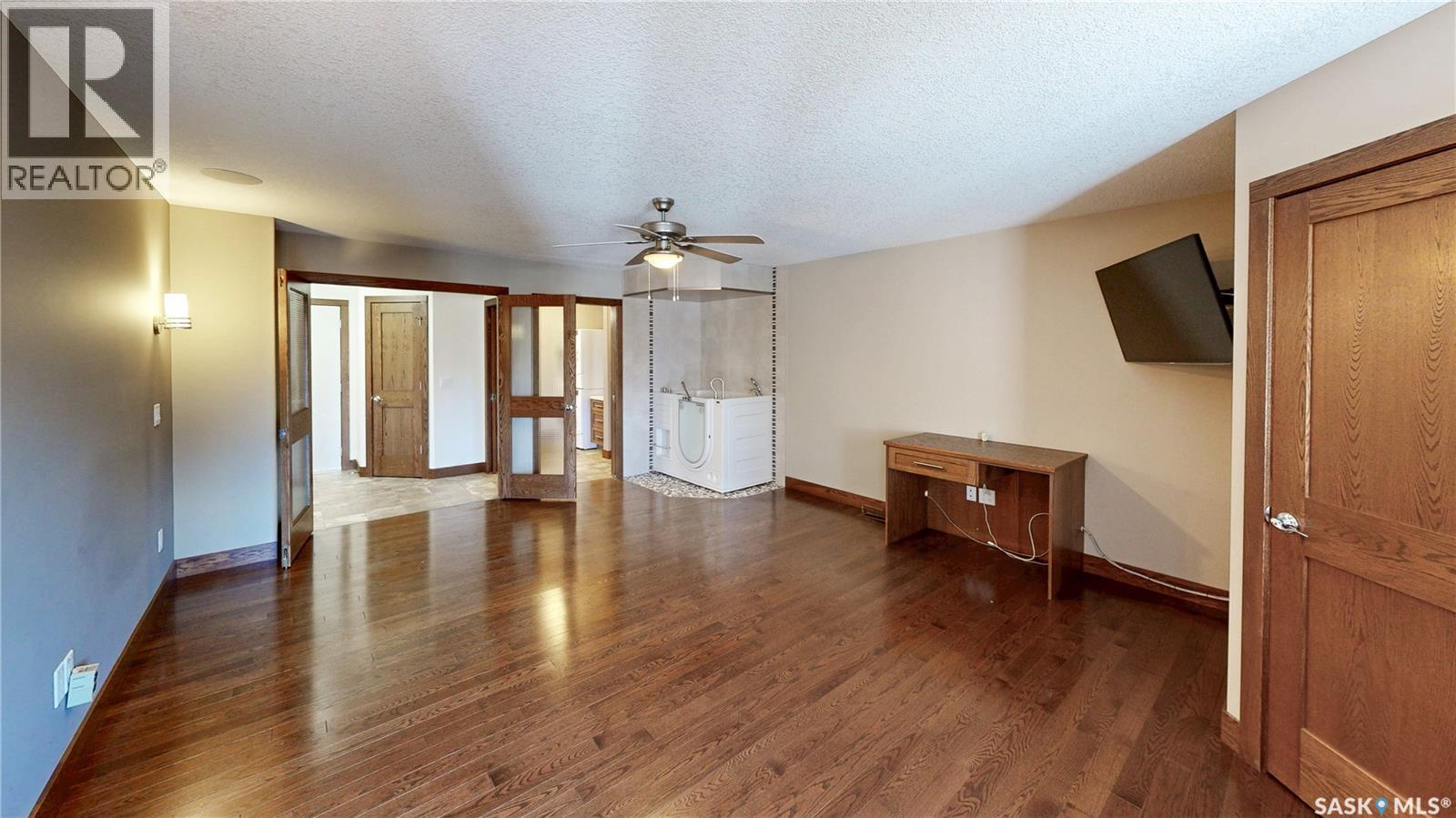 8018 Fairways West Drive, Regina, Saskatchewan  S4Y 0A5 - Photo 18 - SK037396