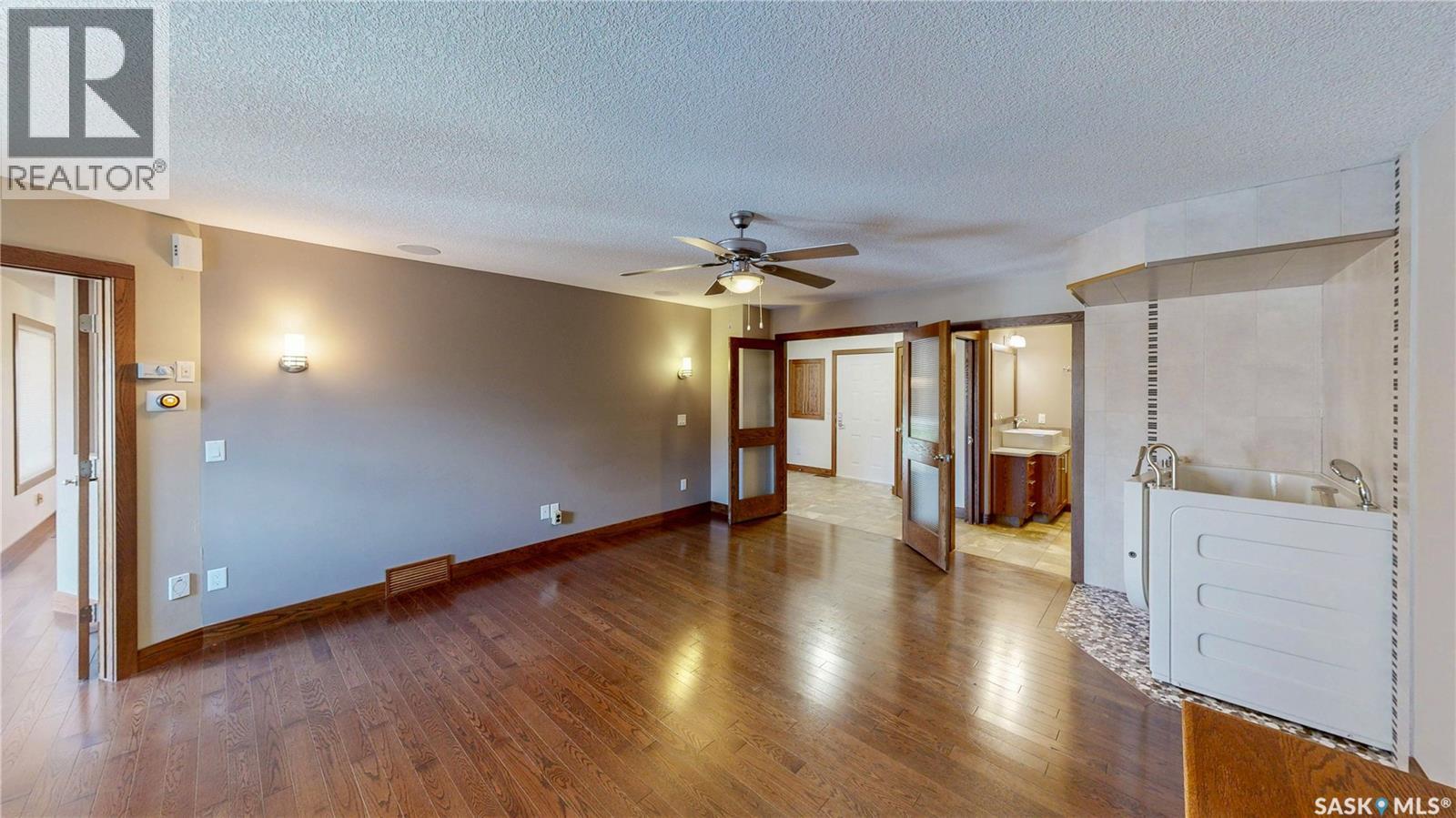 8018 Fairways West Drive, Regina, Saskatchewan  S4Y 0A5 - Photo 21 - SK037396