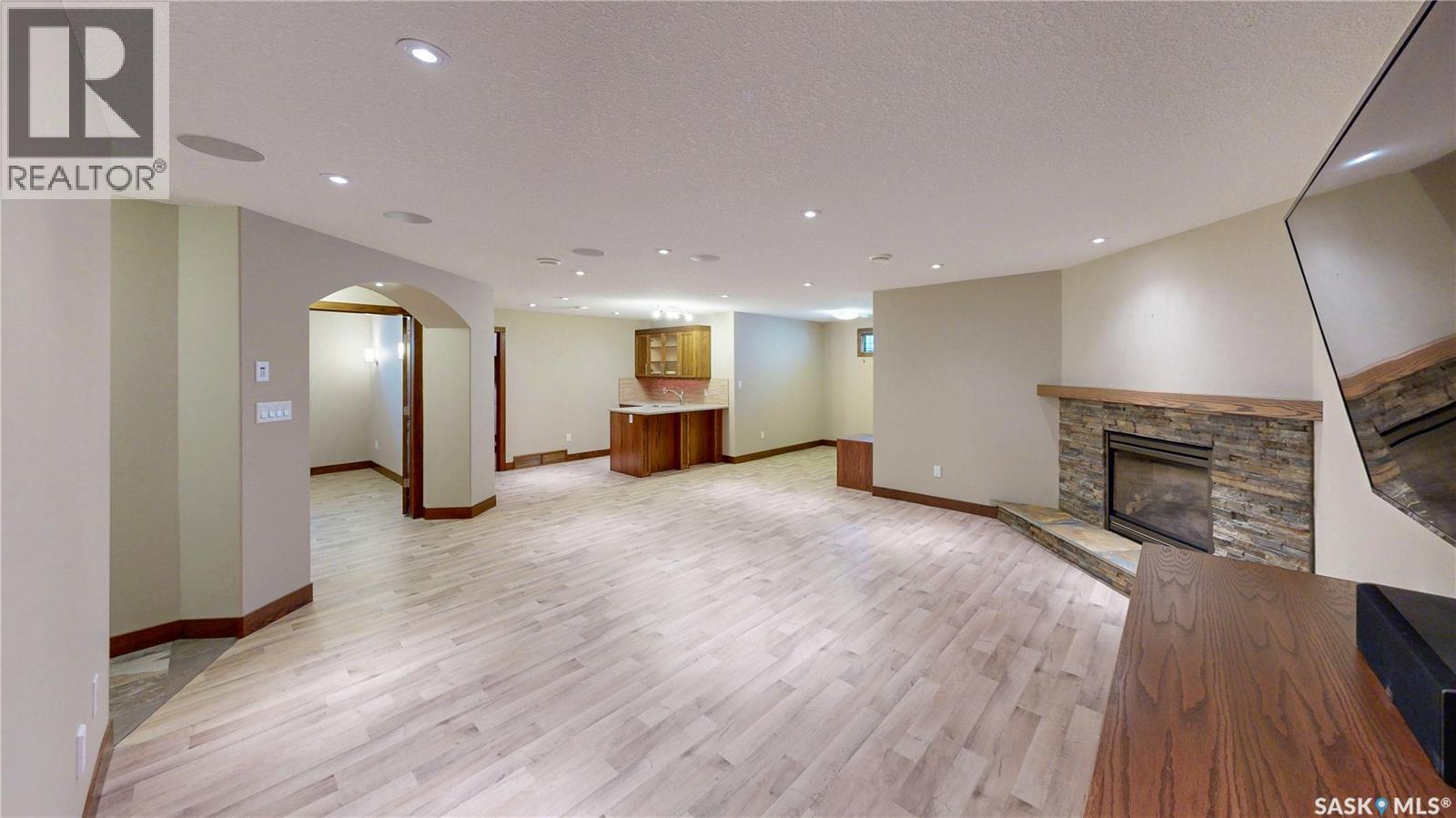 8018 Fairways West Drive, Regina, Saskatchewan  S4Y 0A5 - Photo 32 - SK037396