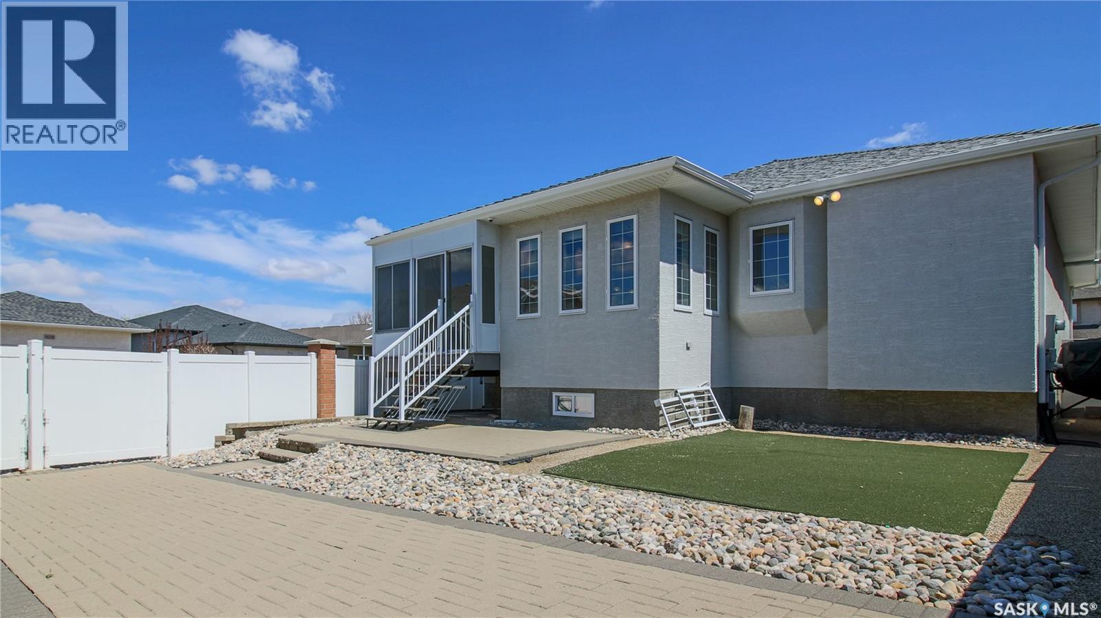 8018 Fairways West Drive, Regina, Saskatchewan  S4Y 0A5 - Photo 45 - SK037396