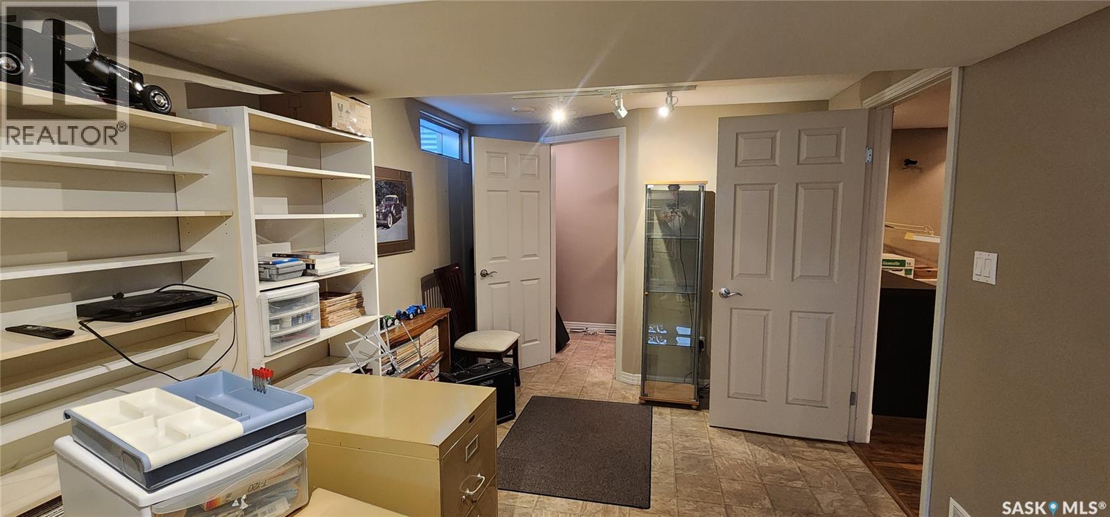 434 Ash Street E, Saskatoon, Saskatchewan  S7J 0K5 - Photo 32 - SK037253