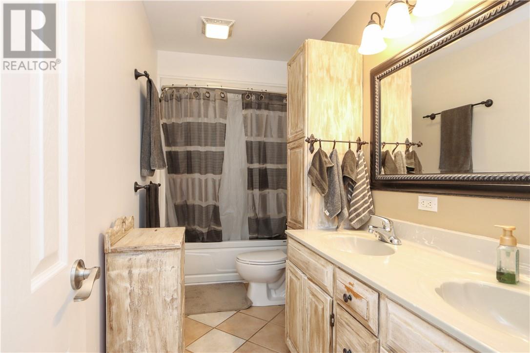 1688 Harry Street, Val Caron, Ontario  P3N 1J3 - Photo 25 - 2128130