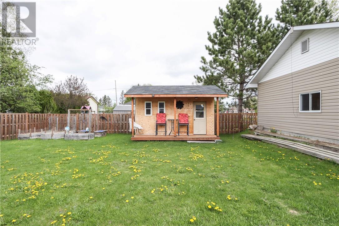 1688 Harry Street, Val Caron, Ontario  P3N 1J3 - Photo 38 - 2128130