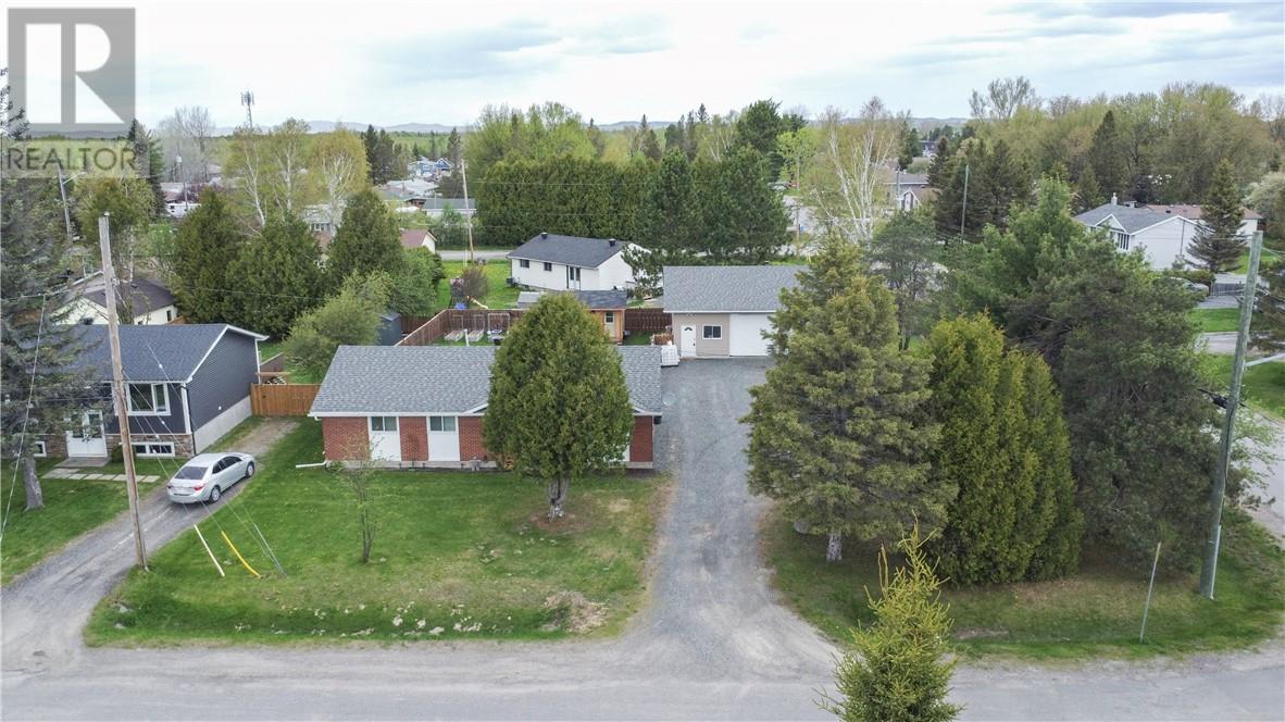 1688 Harry Street, Val Caron, Ontario  P3N 1J3 - Photo 42 - 2128130