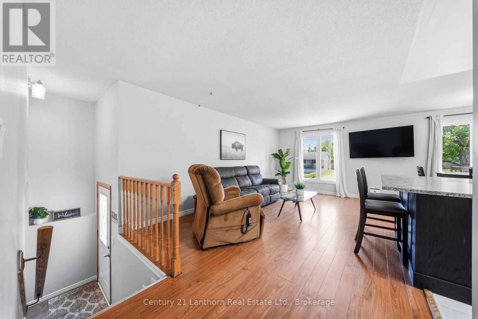38 Alfred Street, Quinte West, Ontario  K8V 2B1 - Photo 3 - X13206686