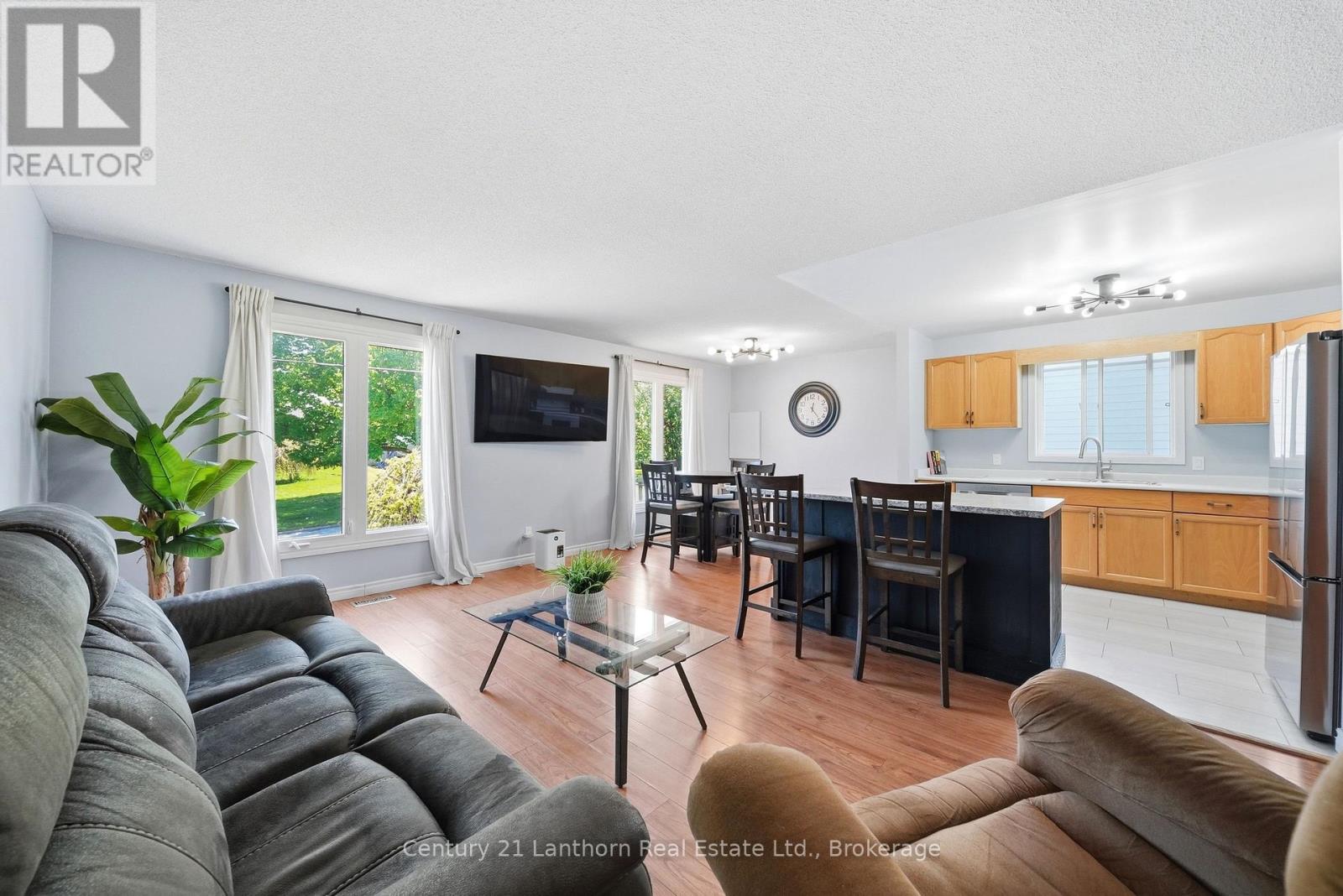 38 Alfred Street, Quinte West, Ontario  K8V 2B1 - Photo 4 - X13206686