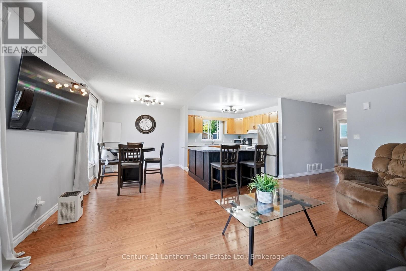 38 Alfred Street, Quinte West, Ontario  K8V 2B1 - Photo 5 - X13206686