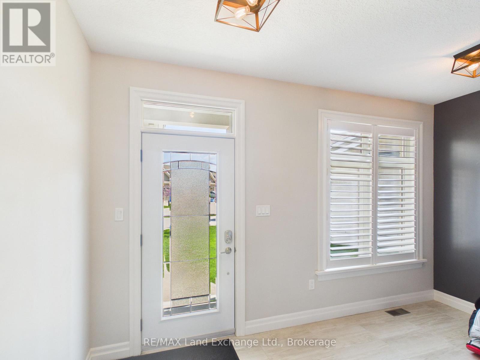 11 - 552 Durham Street, Kincardine, Ontario  N2Z 0G5 - Photo 2 - X13206662
