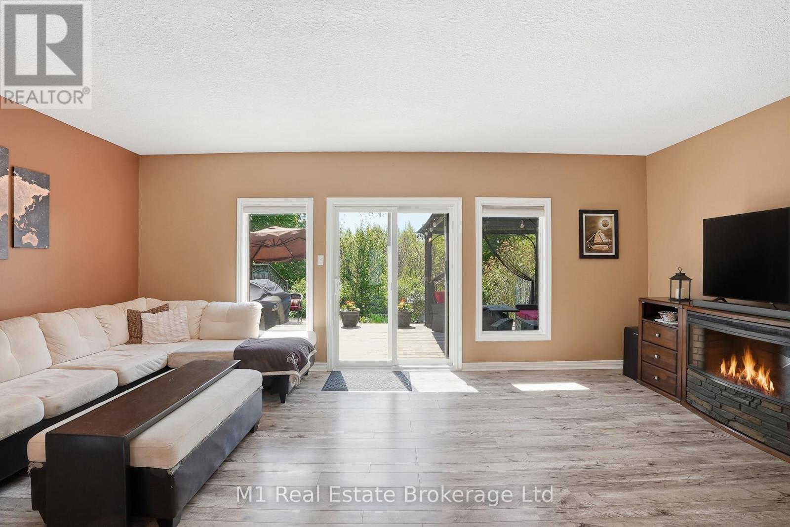 99 Teal Drive, Guelph, Ontario  N1C 1H2 - Photo 11 - X13206670