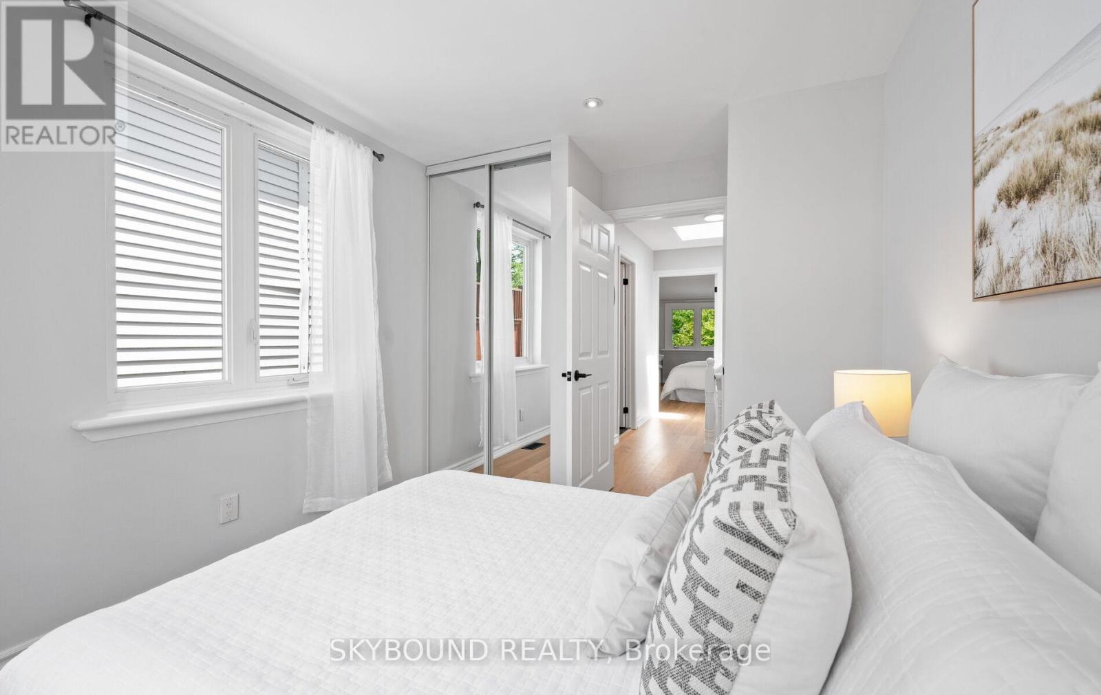 326 Kenilworth Avenue, Toronto, Ontario  M4L 3S8 - Photo 19 - E13206452