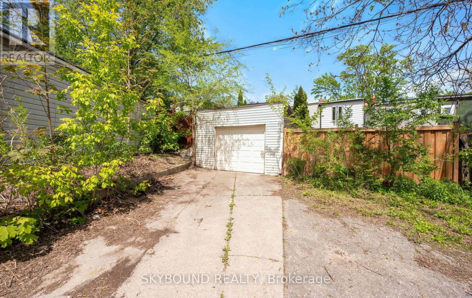 326 Kenilworth Avenue, Toronto, Ontario  M4L 3S8 - Photo 36 - E13206452