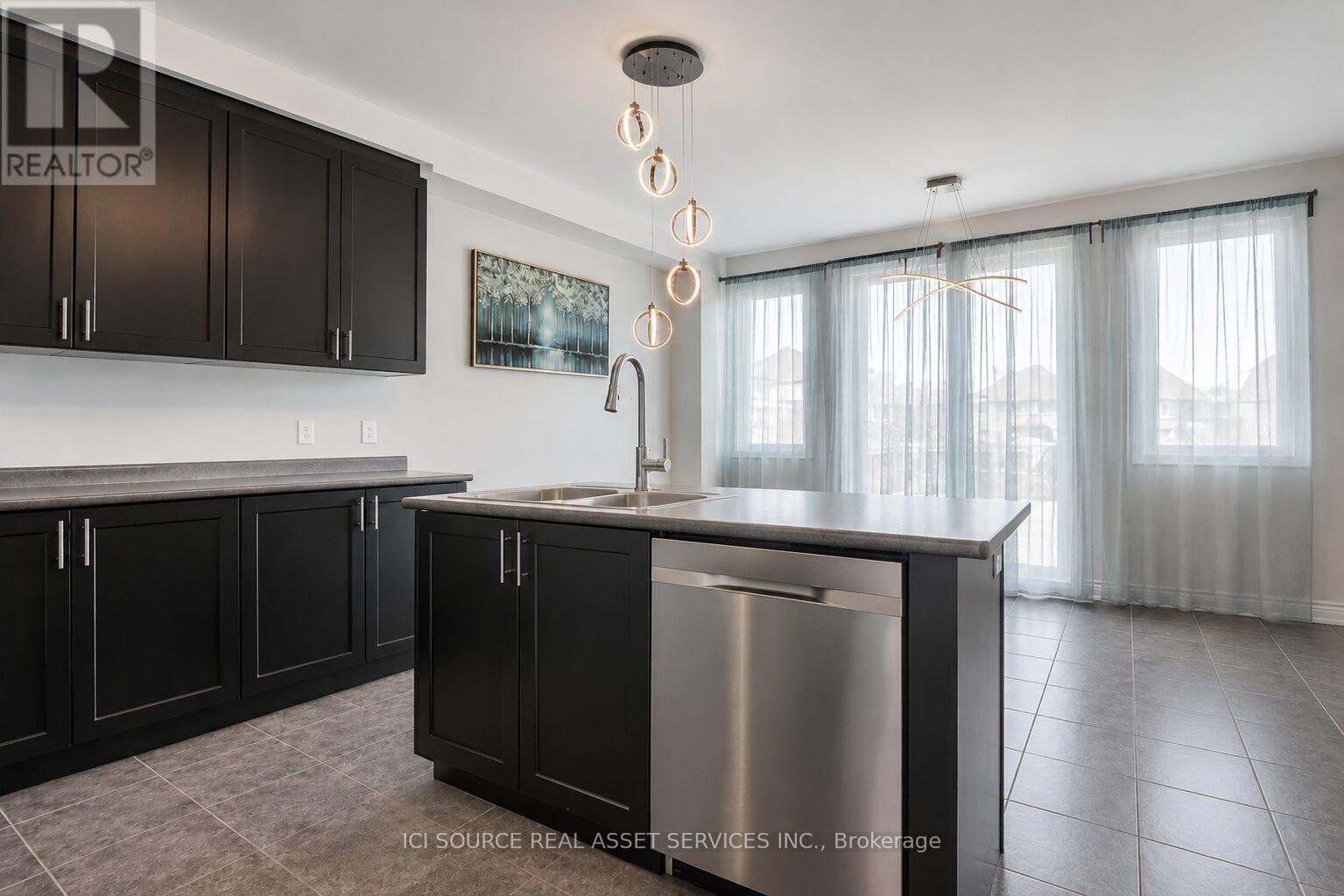739 Clifford Perry Place, Newmarket, Ontario  L3X 0J3 - Photo 14 - N13175284