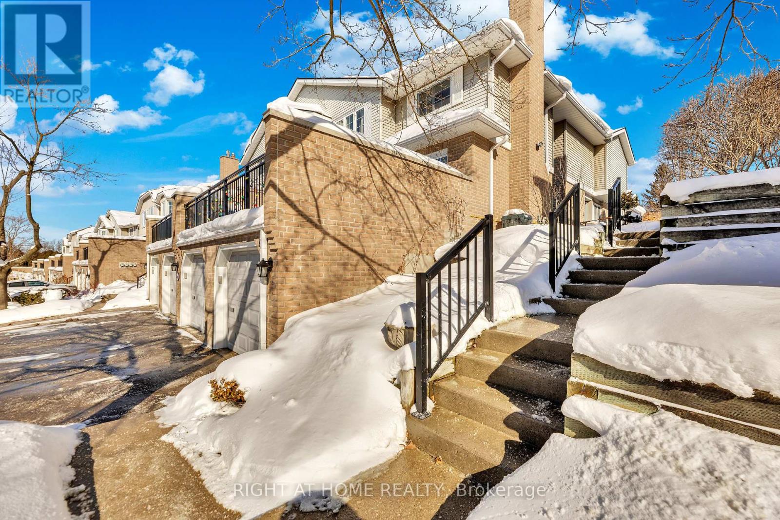 3 - 104 Woodlawn Road E, Guelph, Ontario  N1E 1B7 - Photo 5 - X13033820