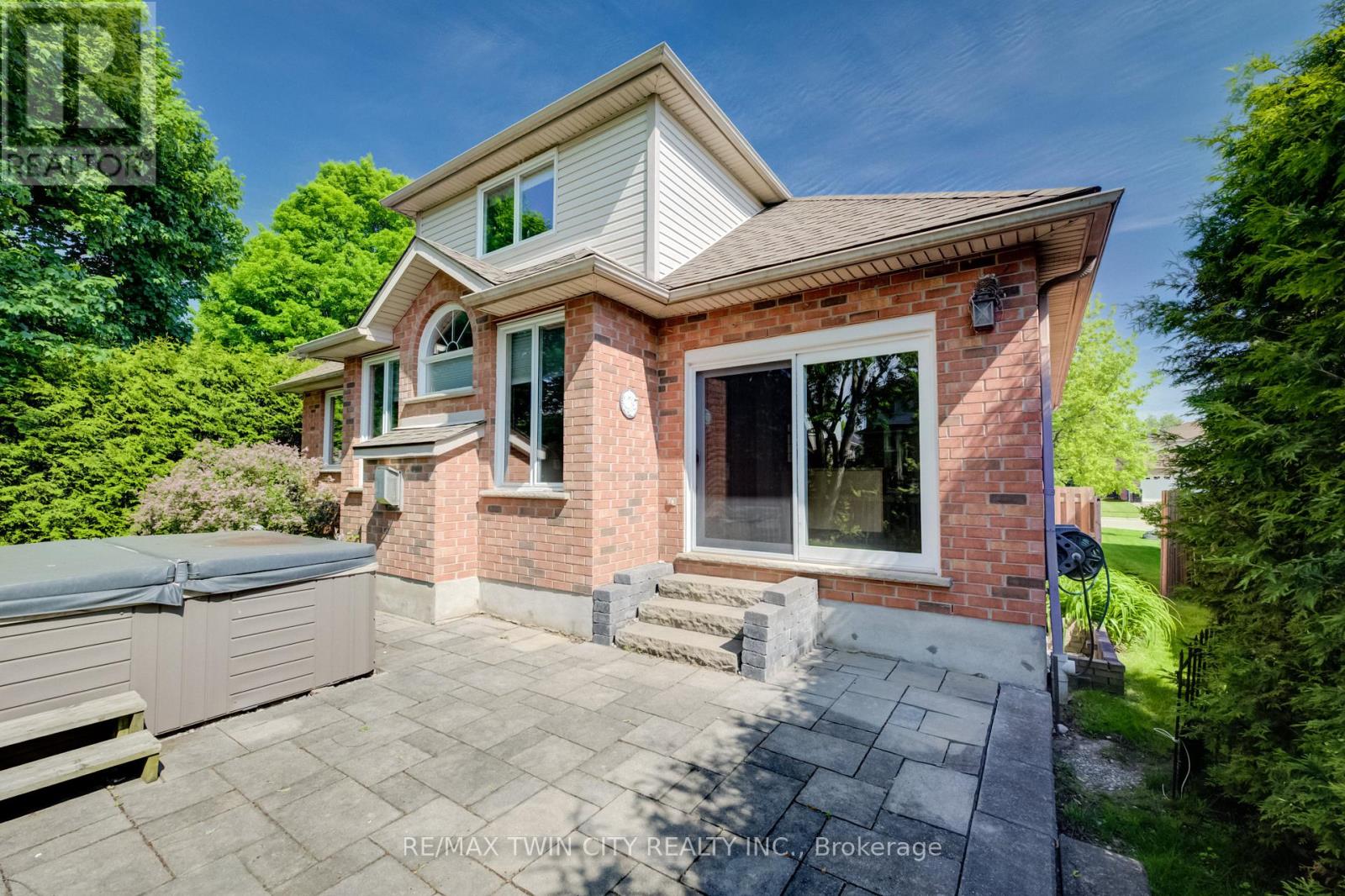 11 Carolinian Lane, Cambridge, Ontario  N1S 5B5 - Photo 37 - X13184692
