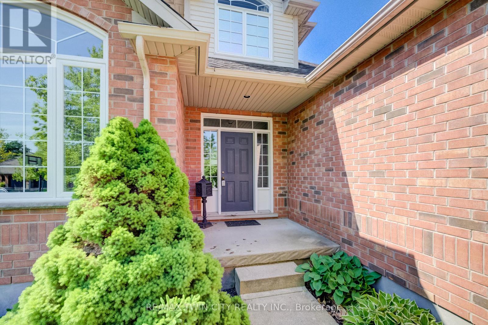 11 Carolinian Lane, Cambridge, Ontario  N1S 5B5 - Photo 5 - X13184692