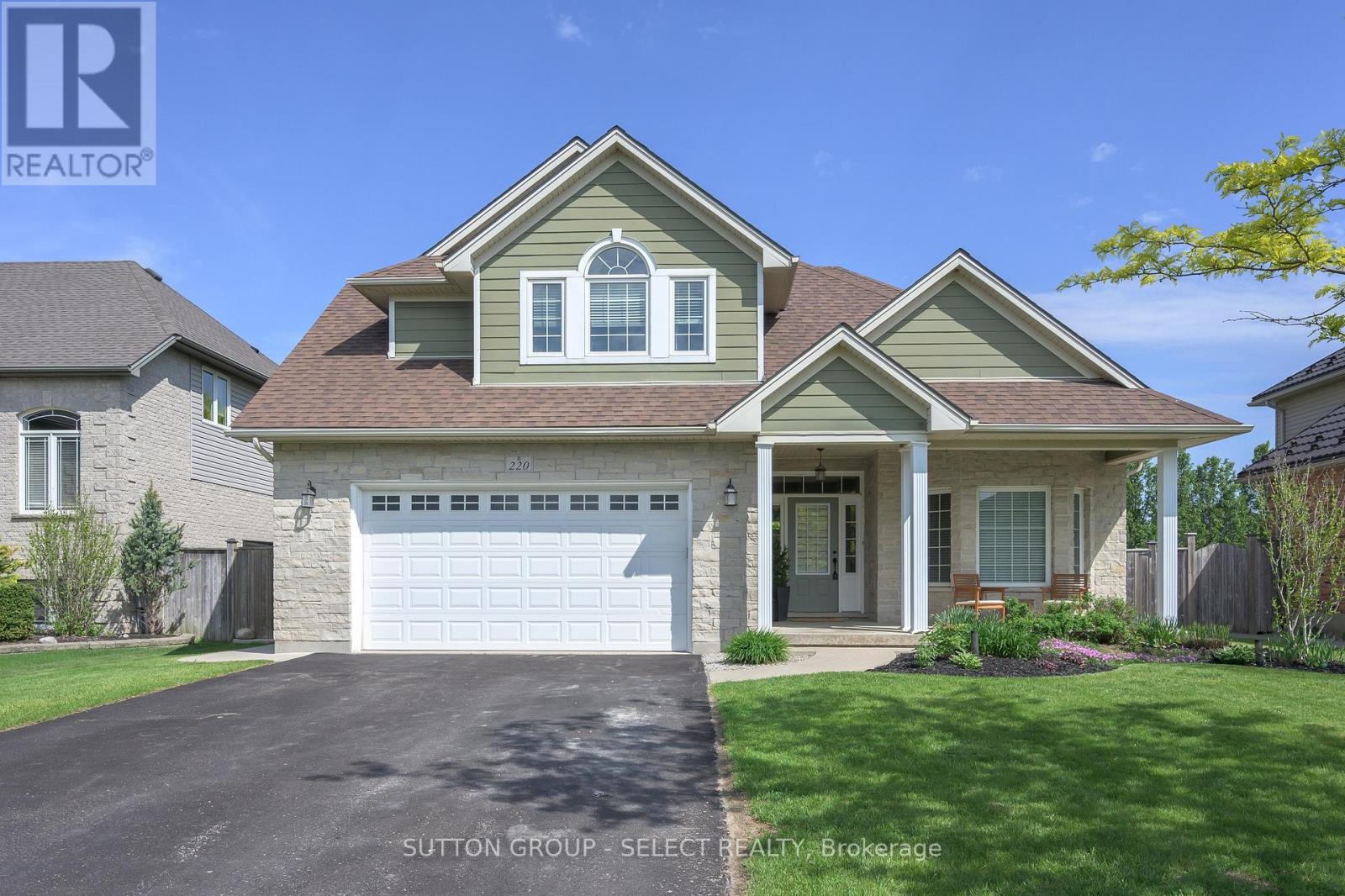 220 Boyd Boulevard, Zorra (Thamesford), Ontario  N0M 2M0 - Photo 1 - X13206754