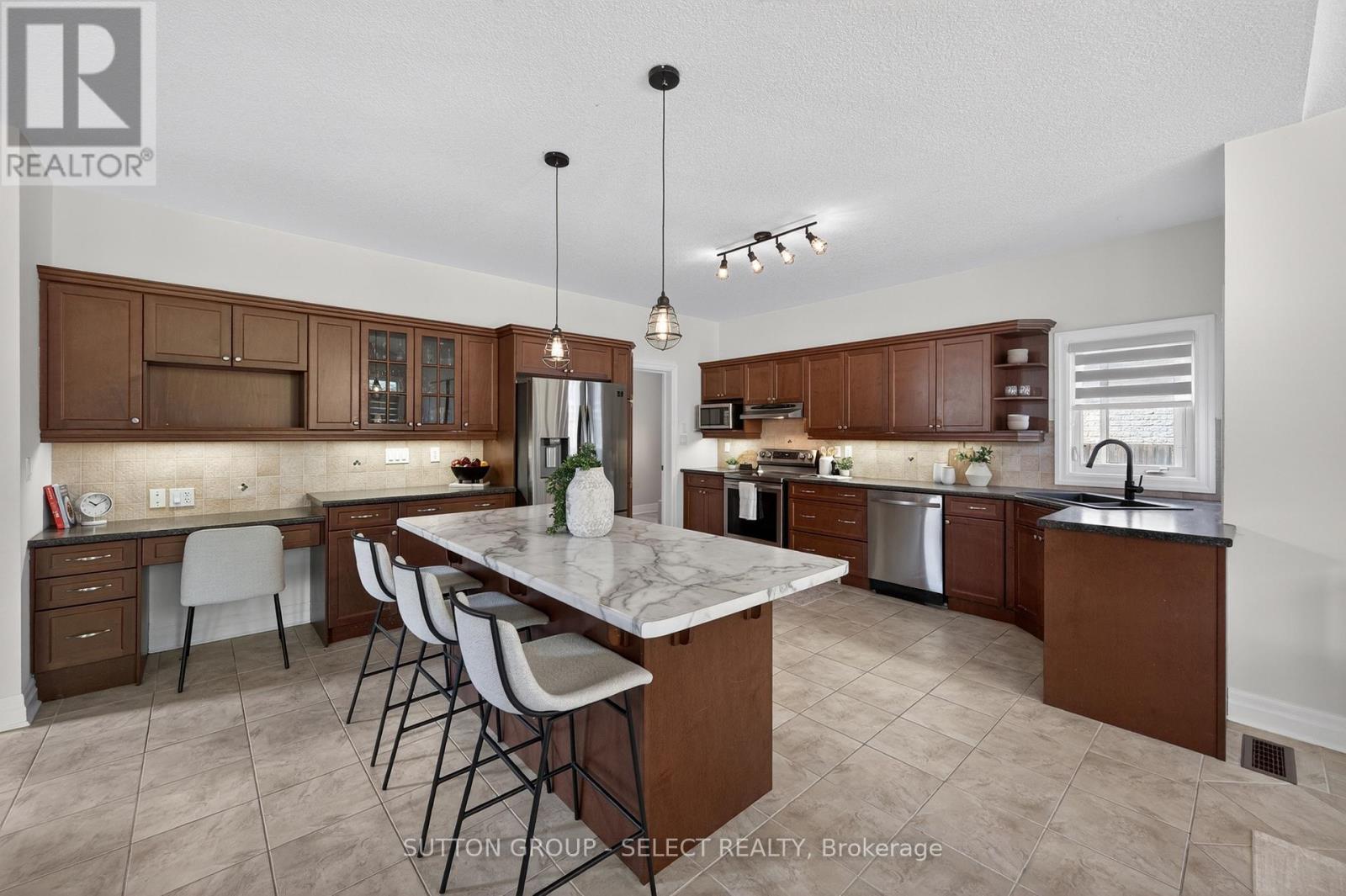 220 Boyd Boulevard, Zorra (Thamesford), Ontario  N0M 2M0 - Photo 19 - X13206754