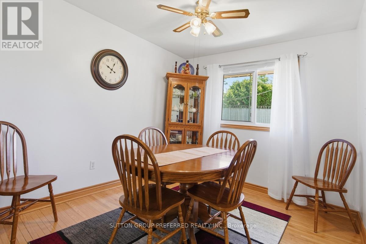 27 Stormont Drive, London South (South T), Ontario  N5Z 3Z4 - Photo 13 - X13206756