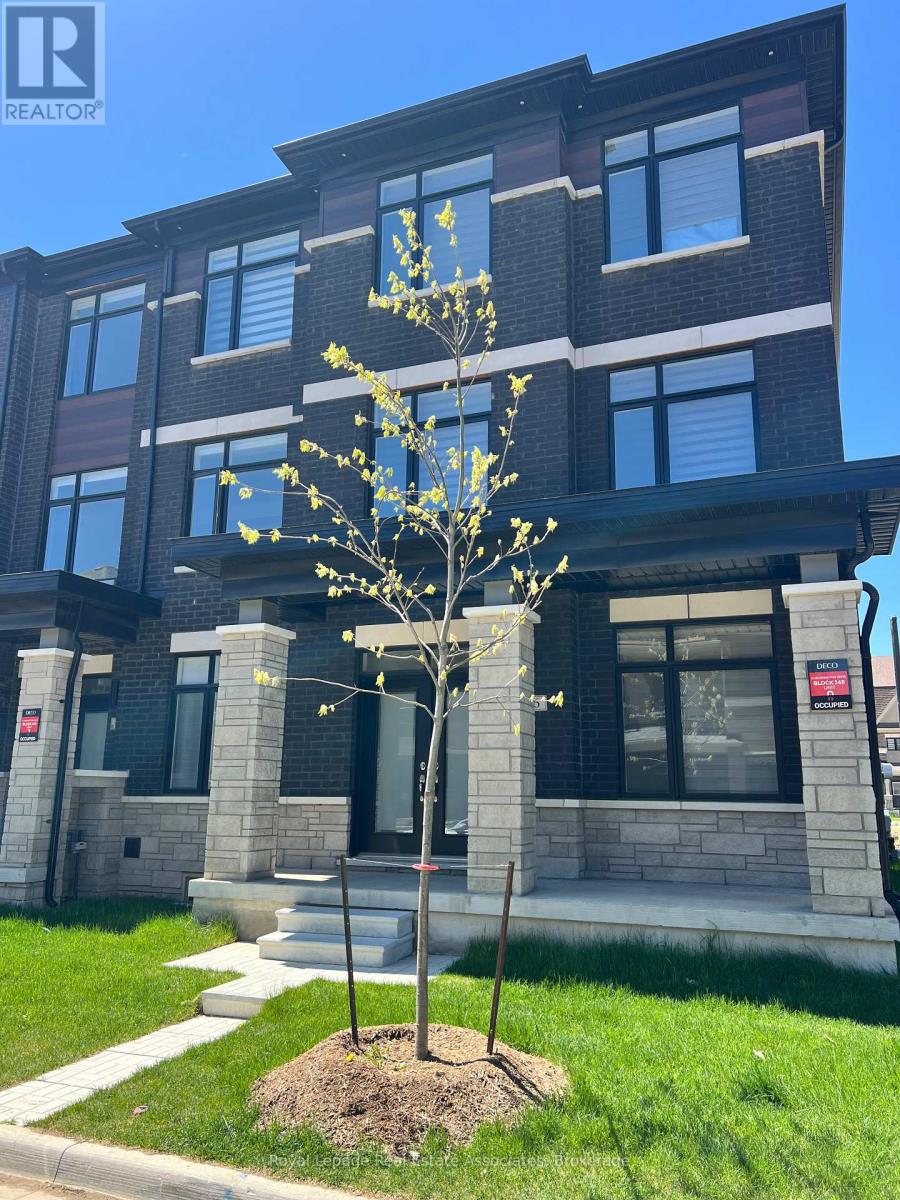 16 Bonnington Drive, Brampton, Ontario  L7A 5M1 - Photo 3 - W13206546