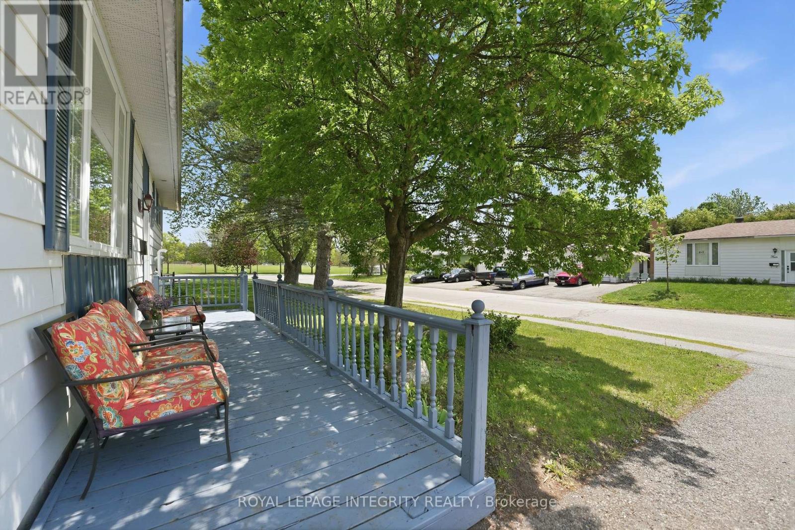 5 Sheldrake Drive, Ottawa, Ontario  K2L 1S5 - Photo 2 - X13206644