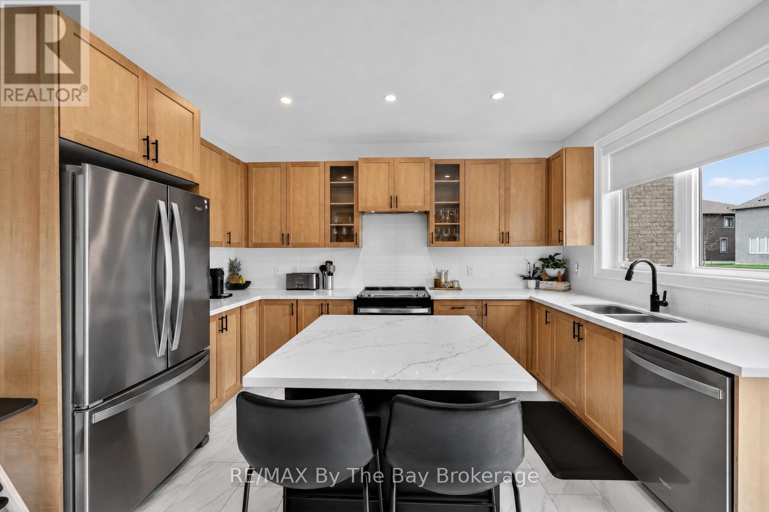 167 Rosanne Circle, Wasaga Beach, Ontario  L9Z 0N1 - Photo 10 - S13206746