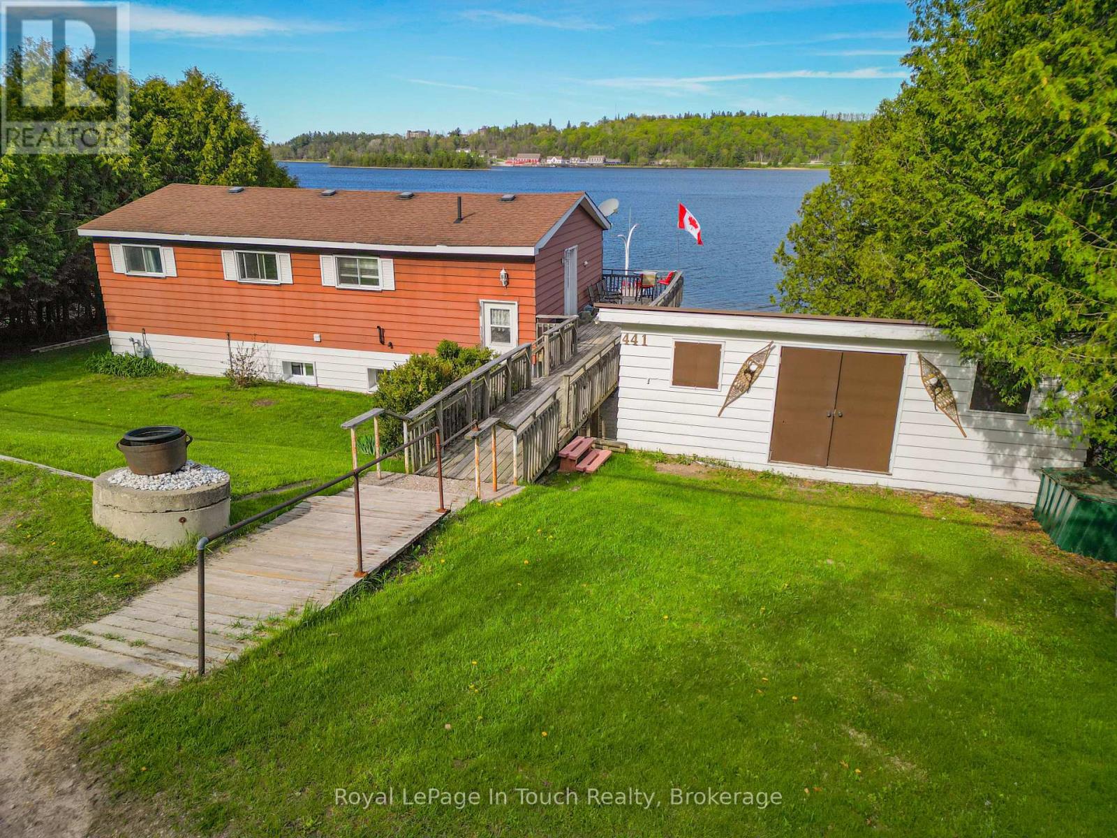441 Champlain Road, Penetanguishene, Ontario  L9M 1S5 - Photo 3 - S13206752