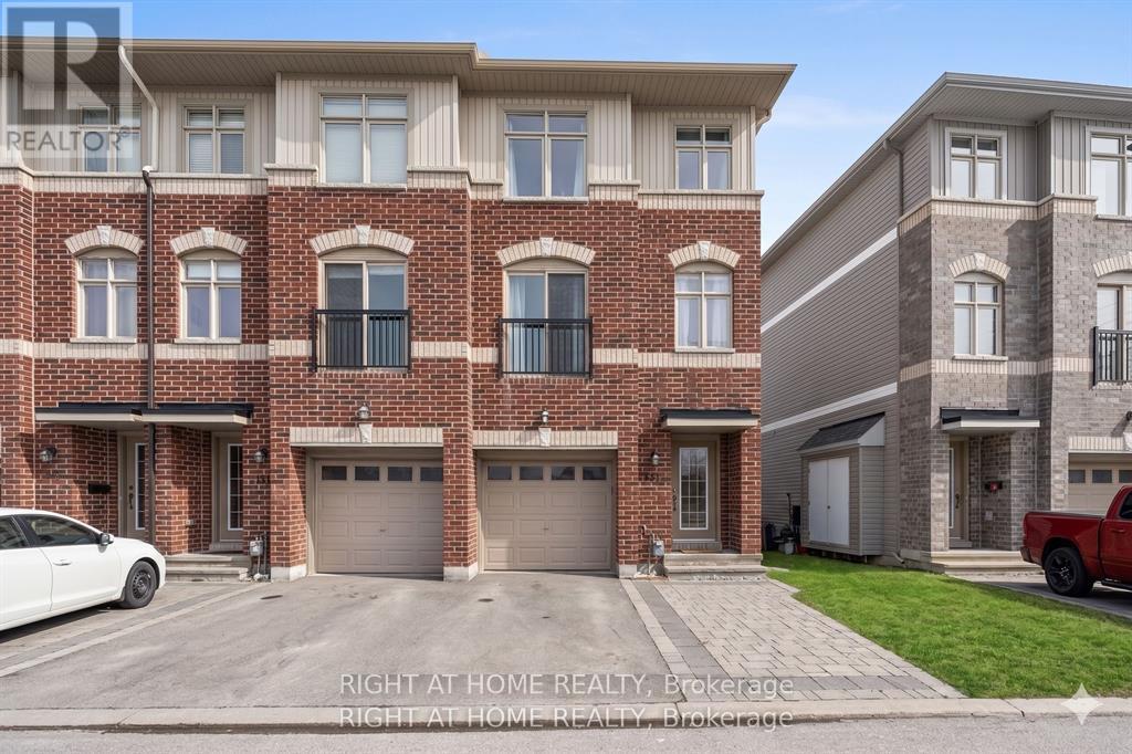 161 CAMDEN PRIVATE, Ottawa, Ontario