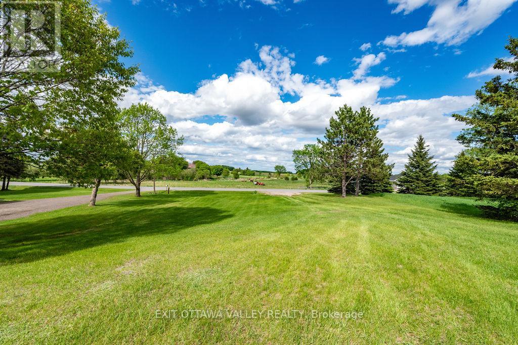 00 Mineview Road, Whitewater Region, Ontario  K0J 1Y0 - Photo 19 - X13206734