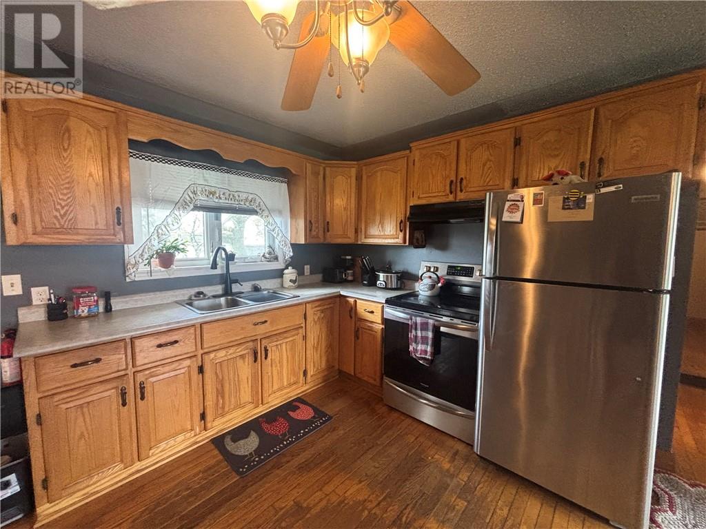 36 Salisbury Avenue, Warren, Ontario  P0H 2N0 - Photo 5 - 2128082