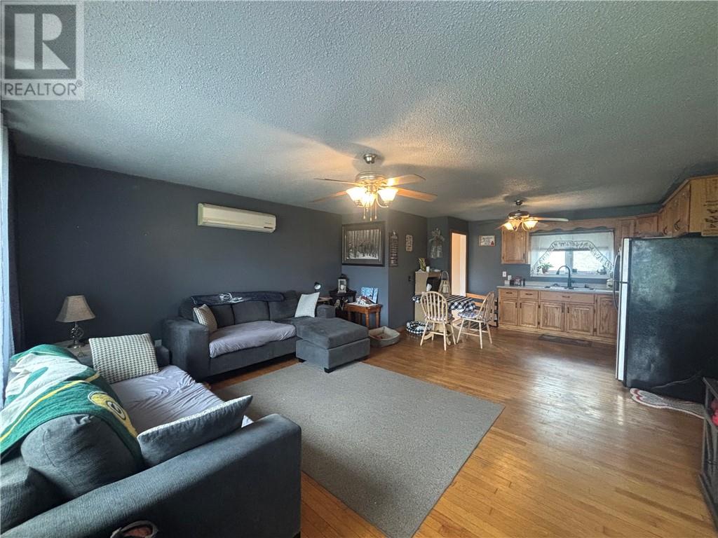 36 Salisbury Avenue, Warren, Ontario  P0H 2N0 - Photo 7 - 2128082