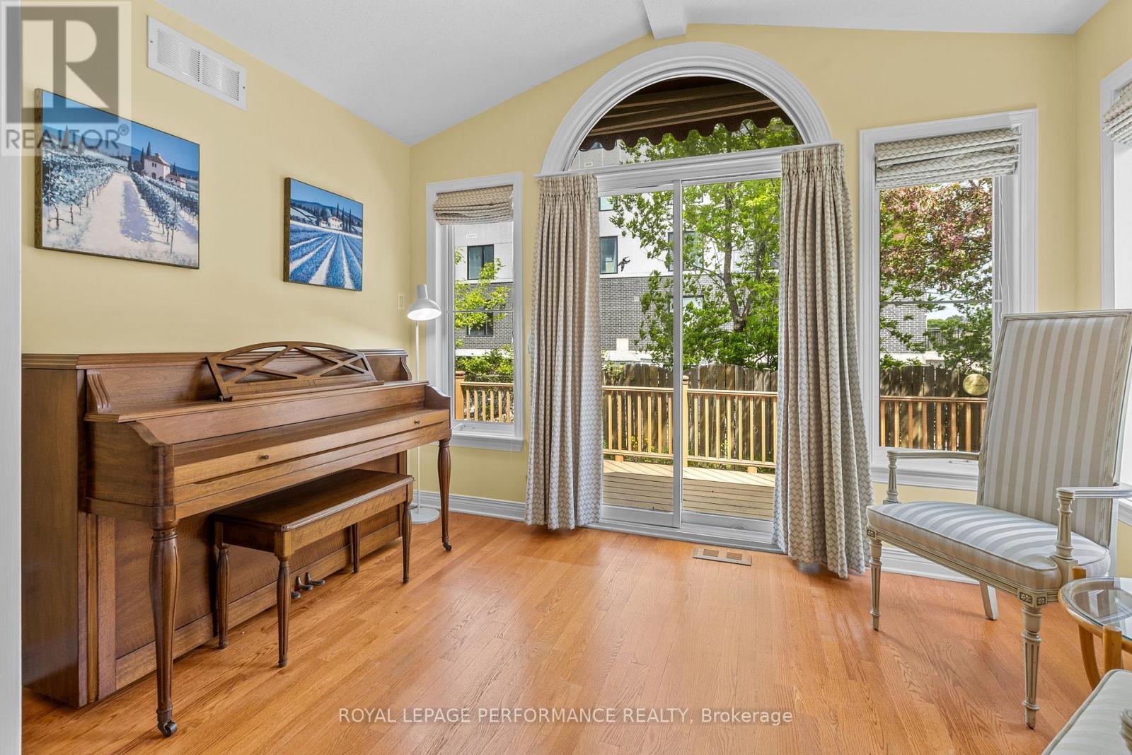 7 Roseglen Private, Ottawa, Ontario  K1H 1B5 - Photo 15 - X13206726