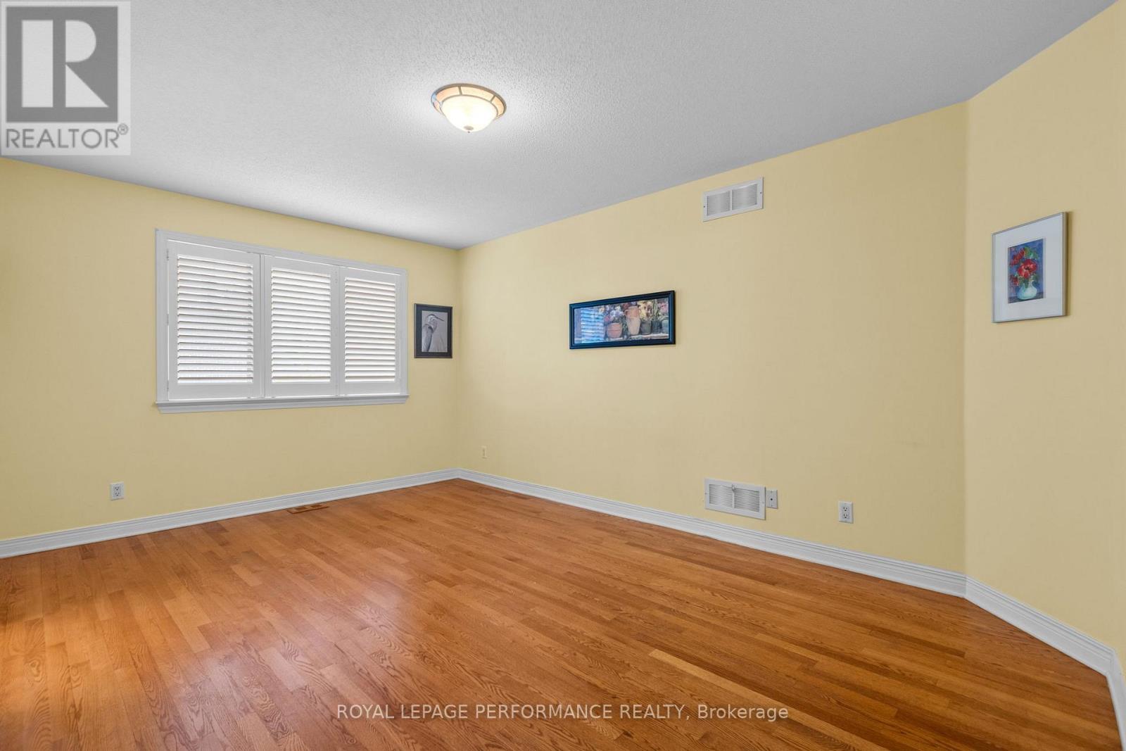 7 Roseglen Private, Ottawa, Ontario  K1H 1B5 - Photo 19 - X13206726