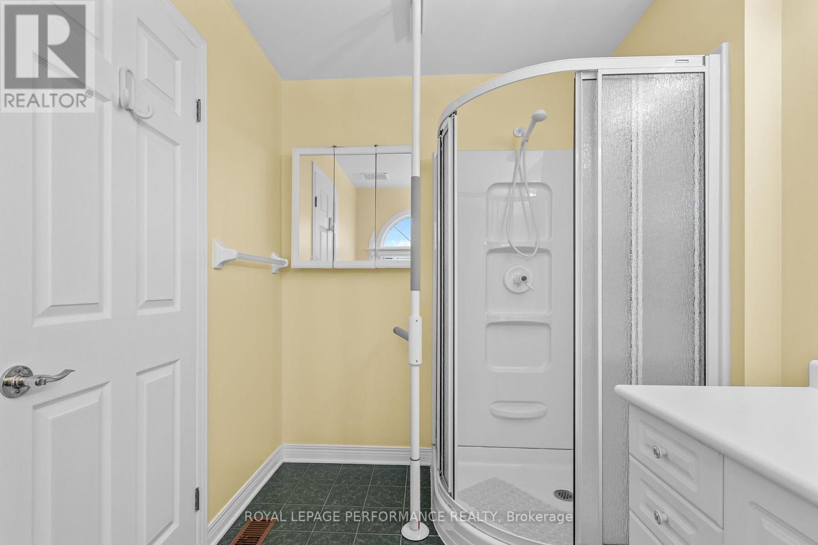 7 Roseglen Private, Ottawa, Ontario  K1H 1B5 - Photo 22 - X13206726