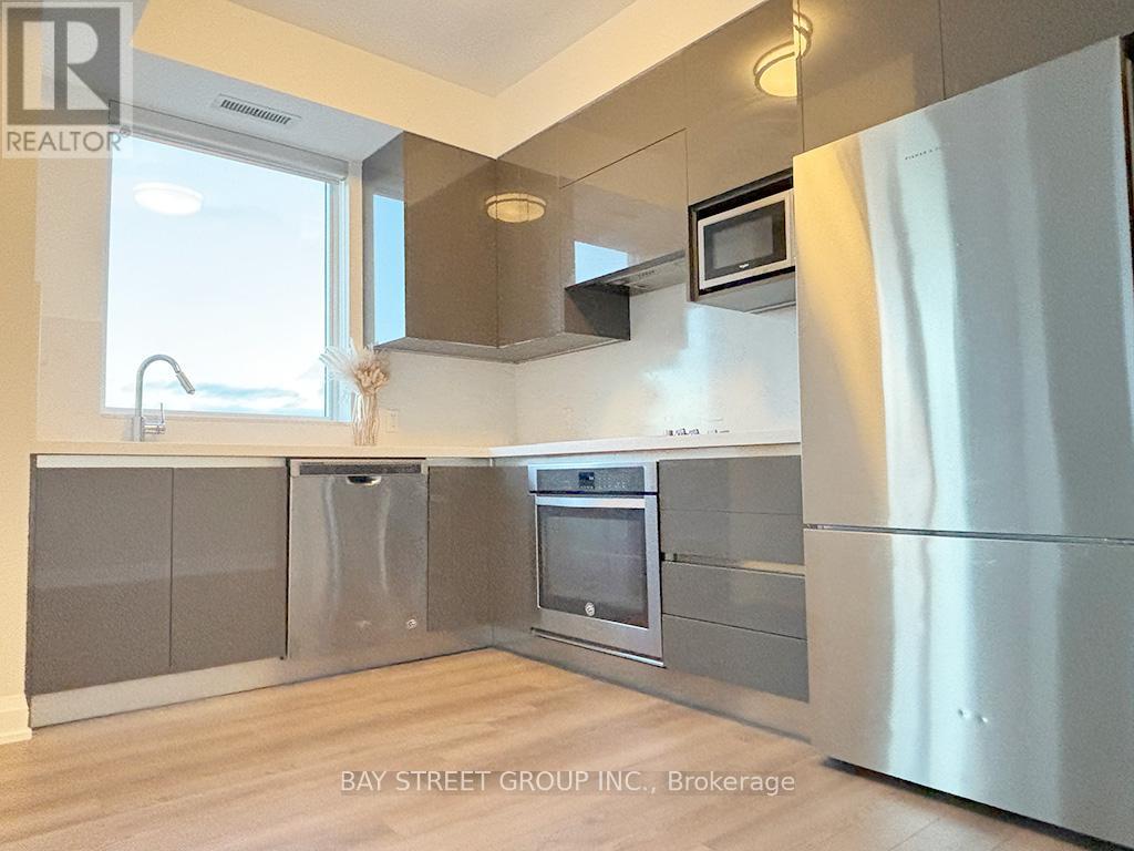 2010 - 15 Water Walk Drive, Markham, Ontario  L6G 0G2 - Photo 5 - N13206590